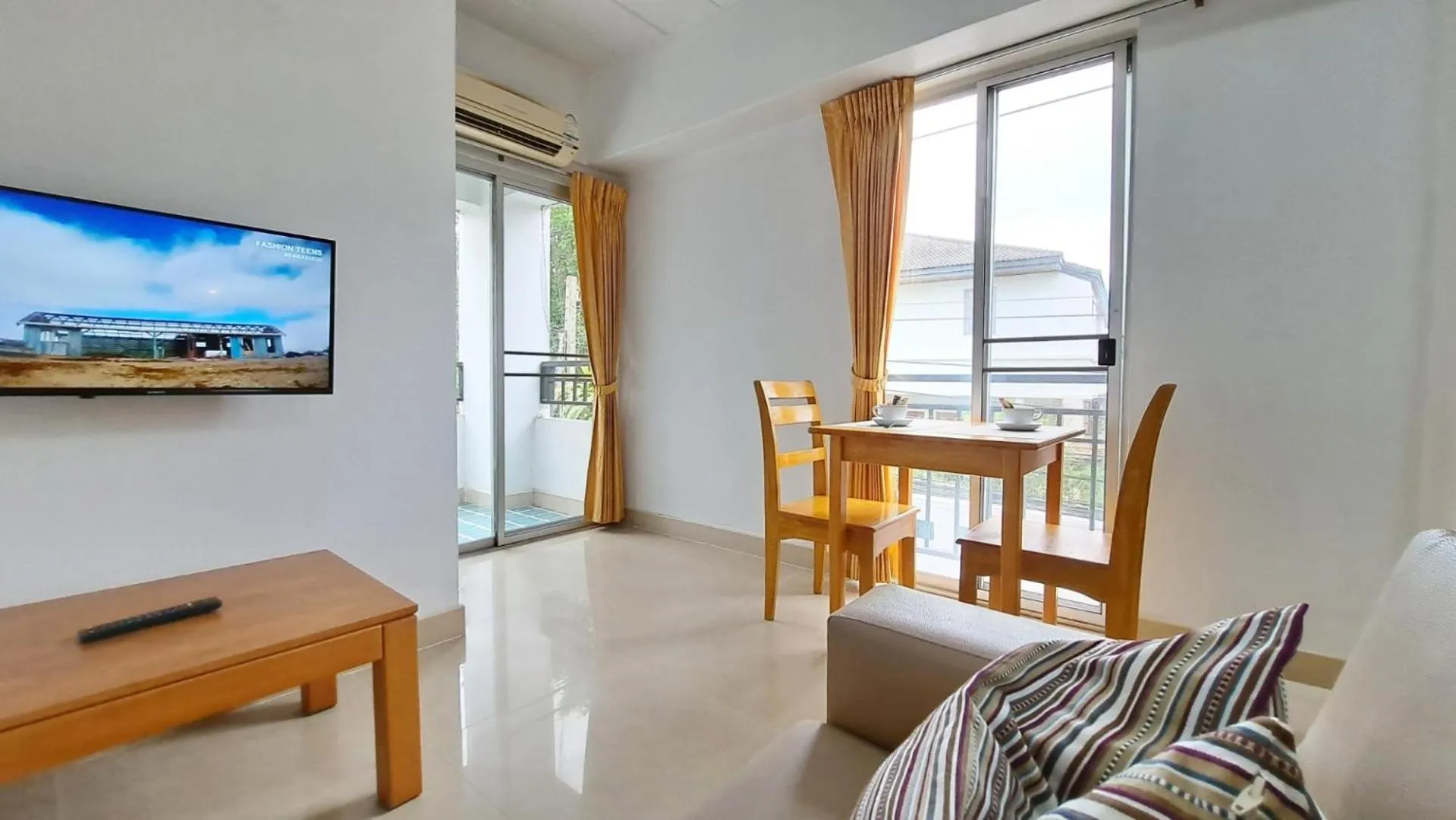 Living room in THE 20 @Sukhumvit 77