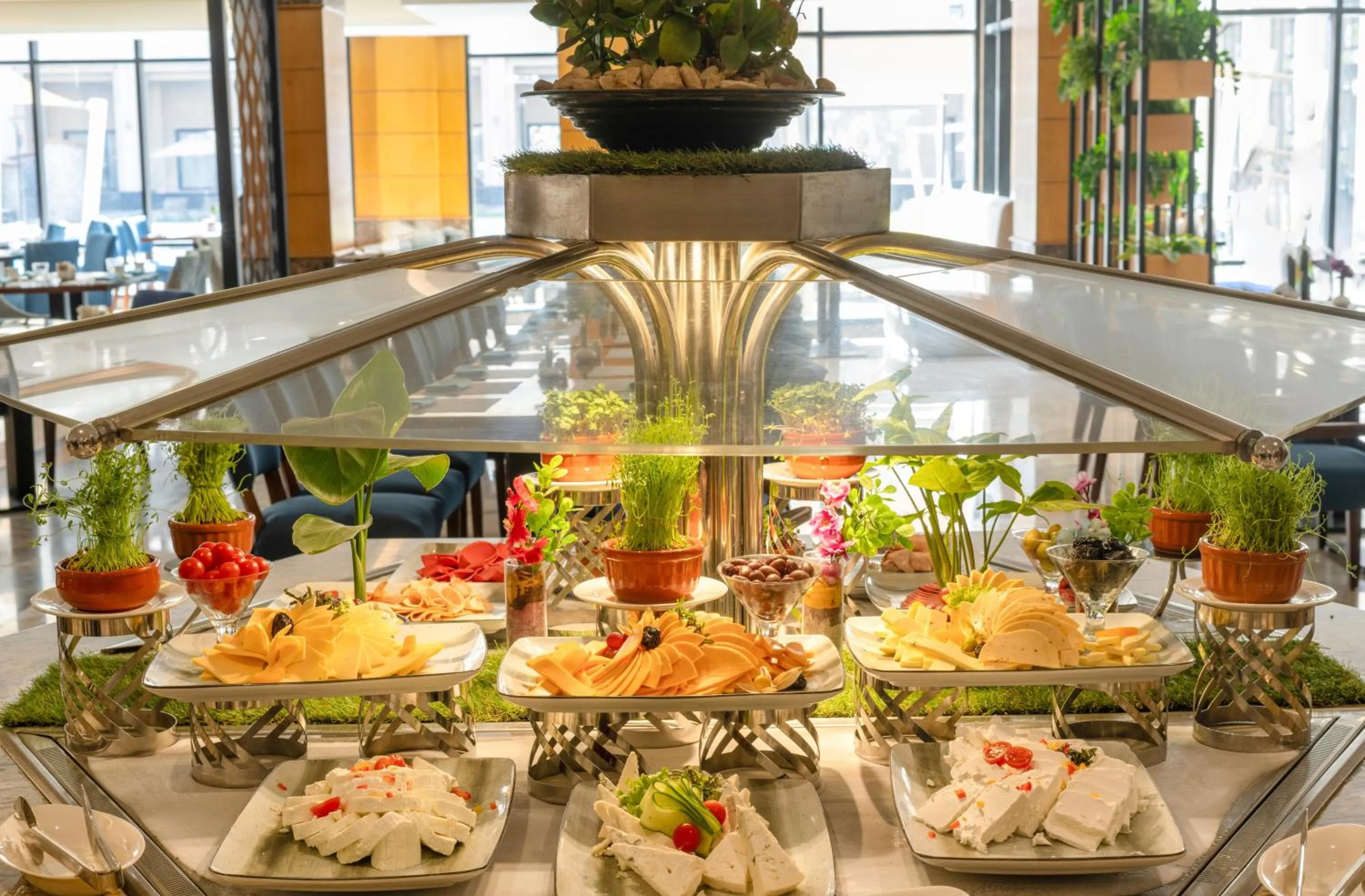 Restaurant/places to eat in Triumph Luxury Hotel