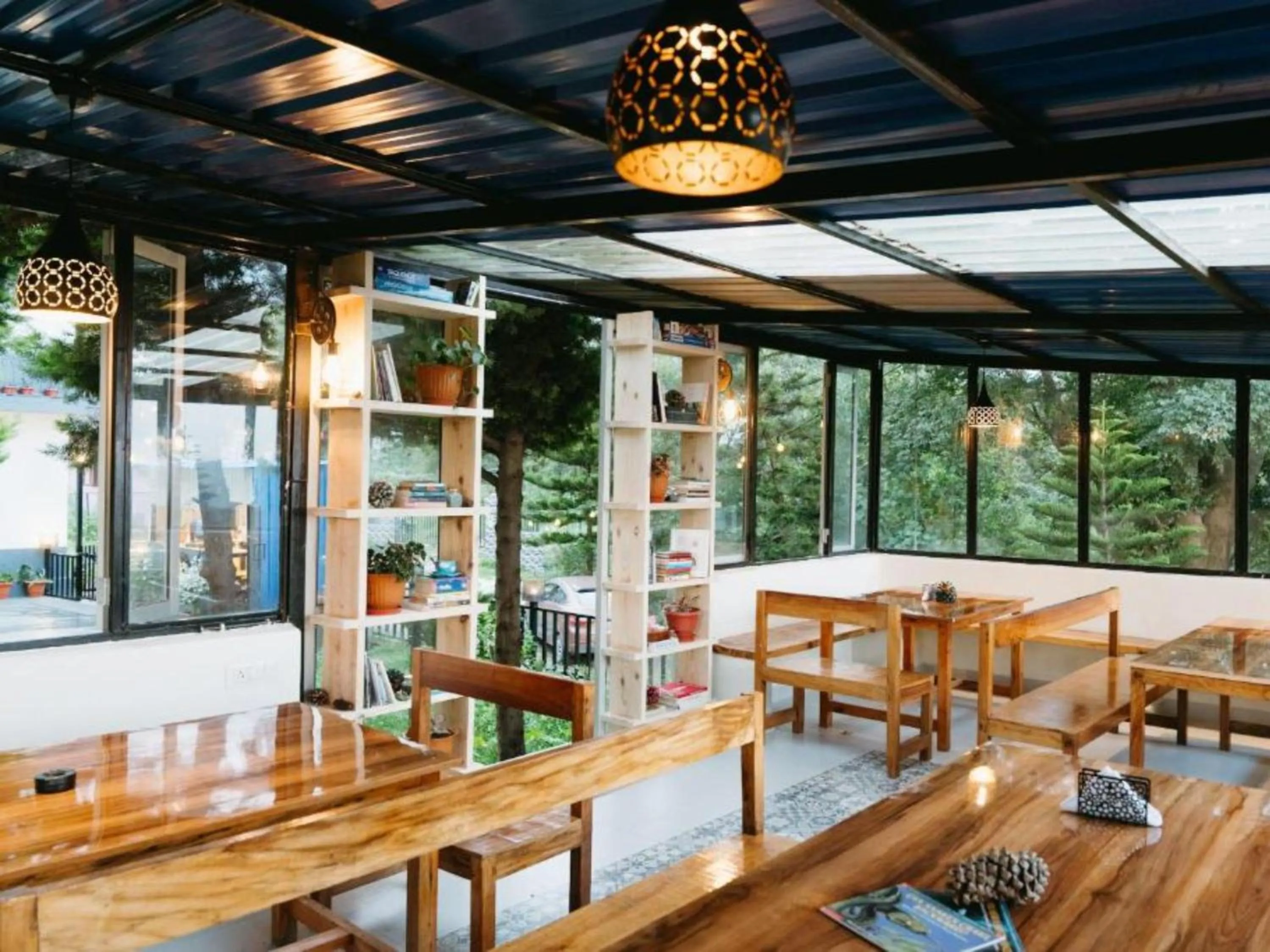 Restaurant/places to eat in The Hosteller Bir