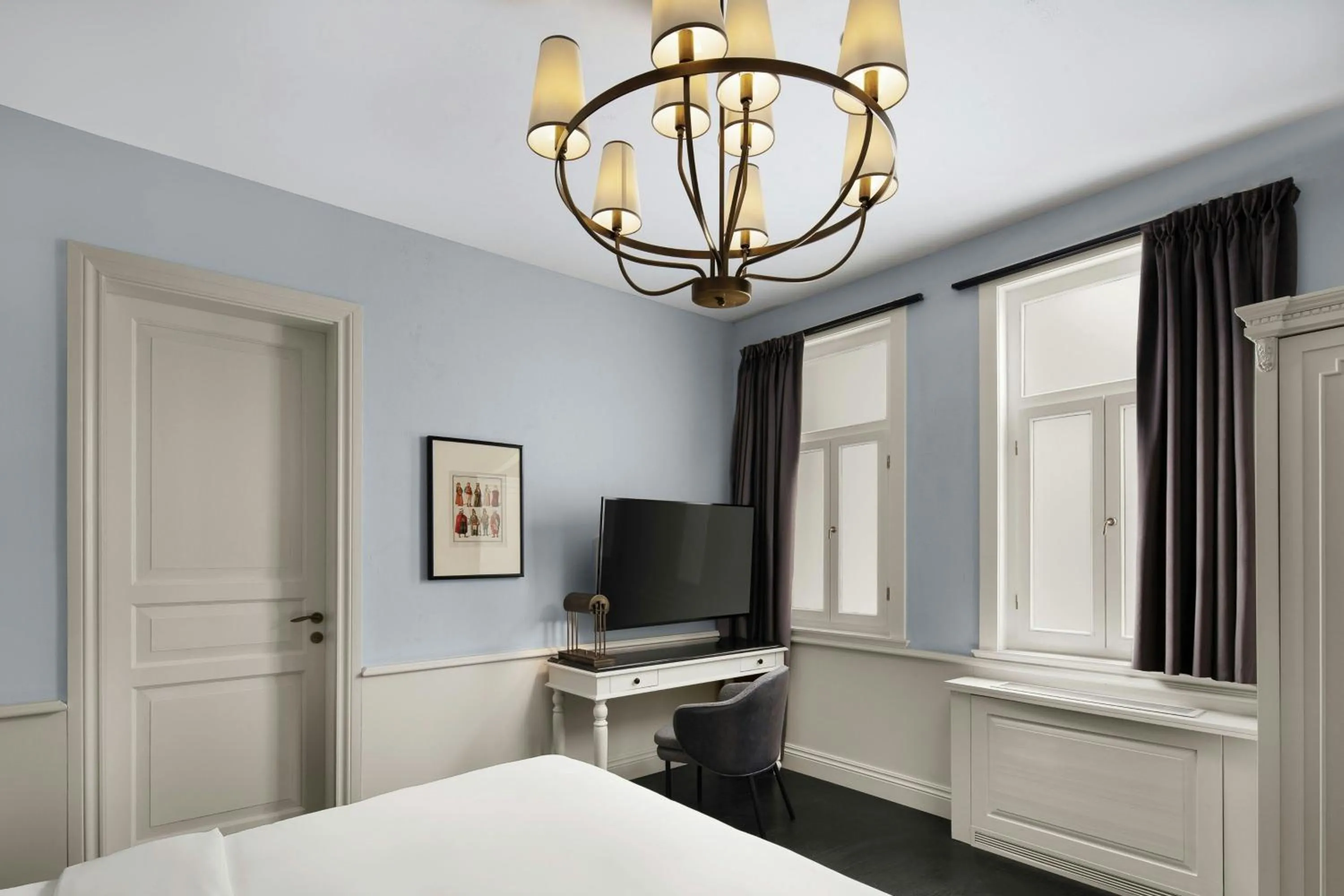 Bedroom, Bed in Adahan DeCamondo Pera, Autograph Collection