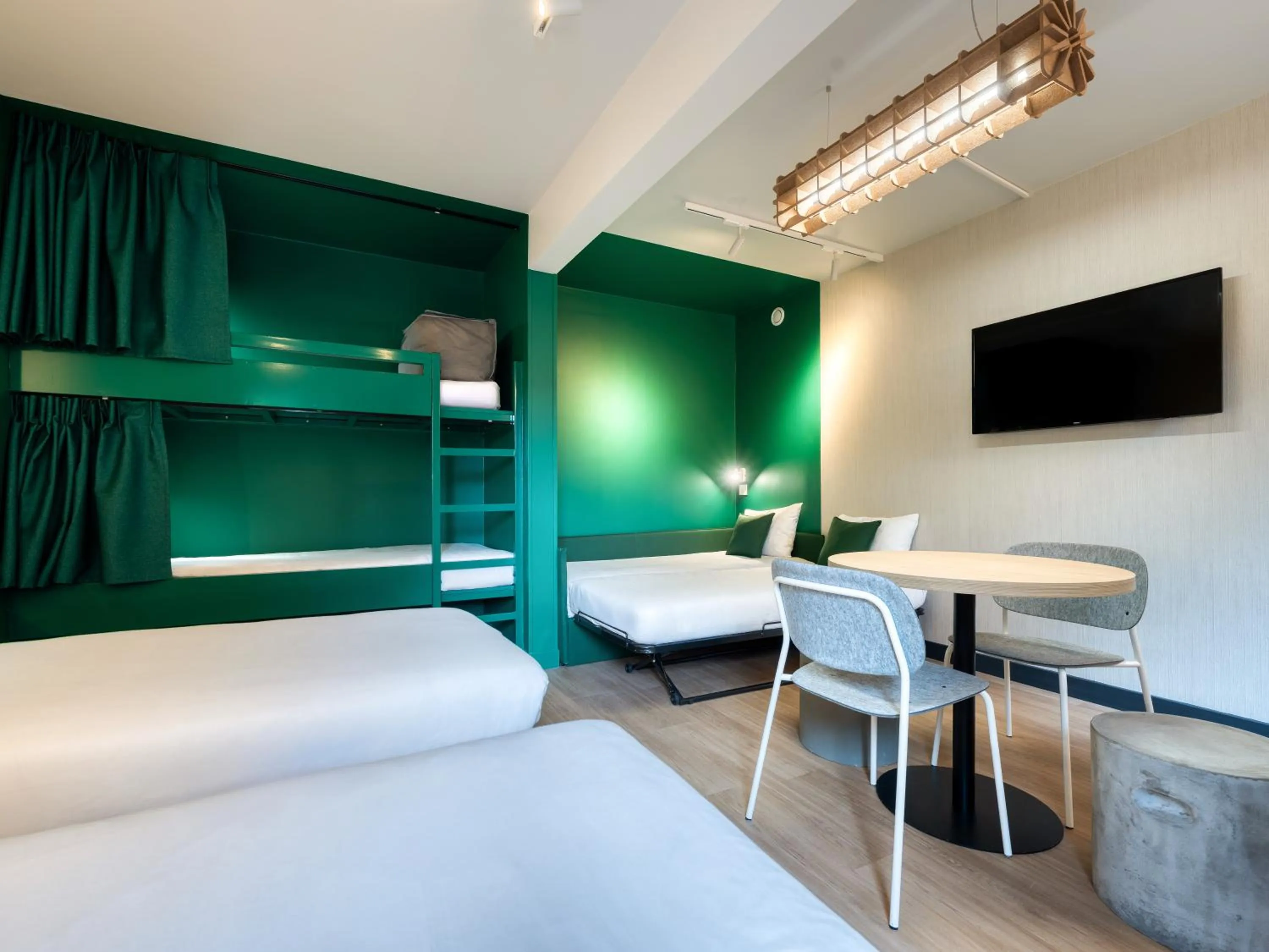 Bedroom, Bed in Ibis Budget Orly Chevilly Tram 7
