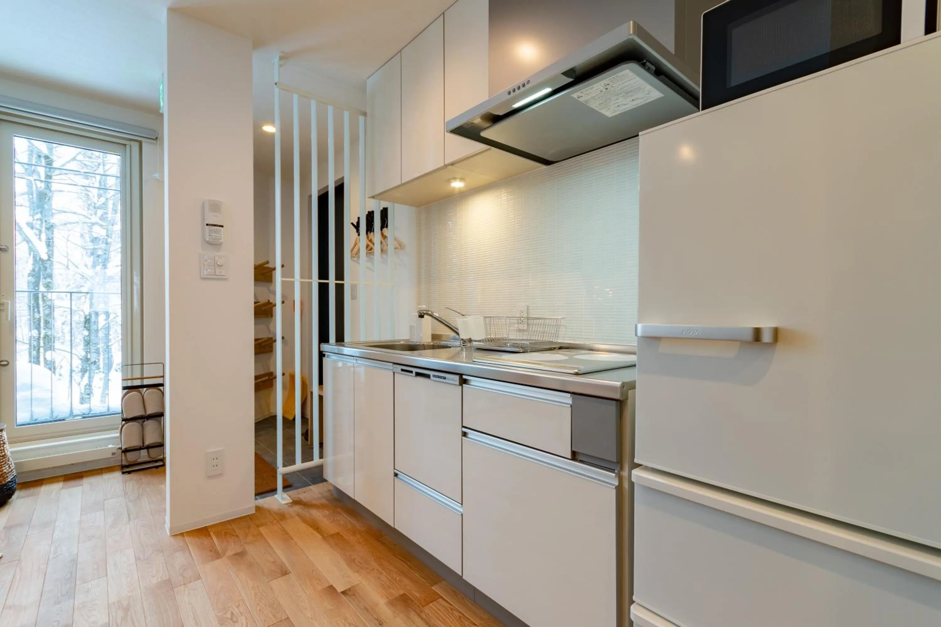 Kitchen or kitchenette in ROKU by H2 Life