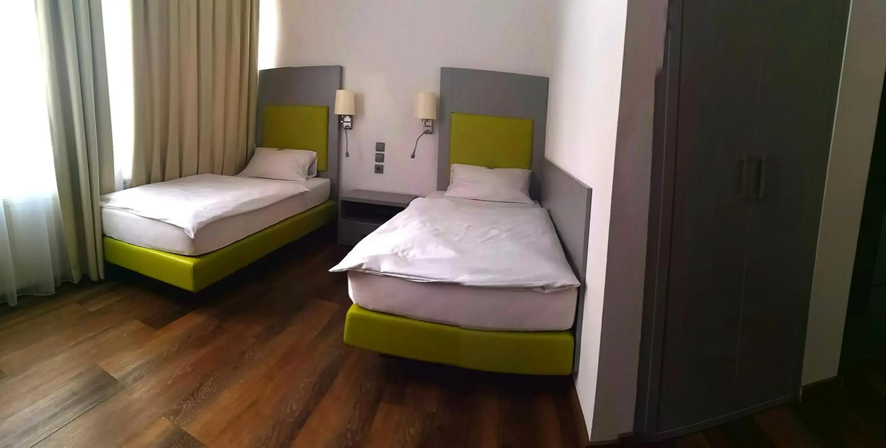 Twin Room in Hotel Altbacher Hof Twin Room in Hotel Altbacher Hof