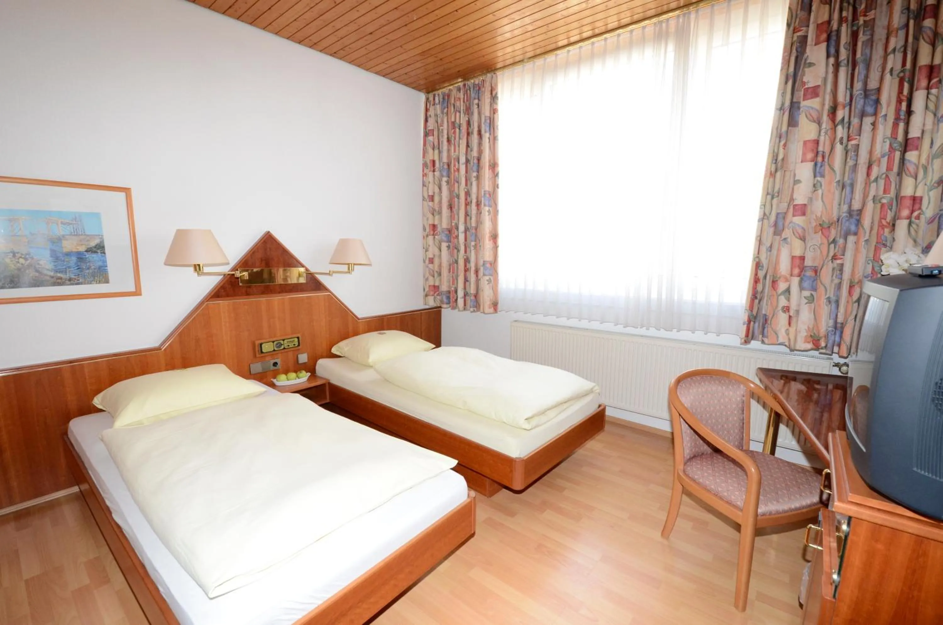 Bed in Hotel Altbacher Hof