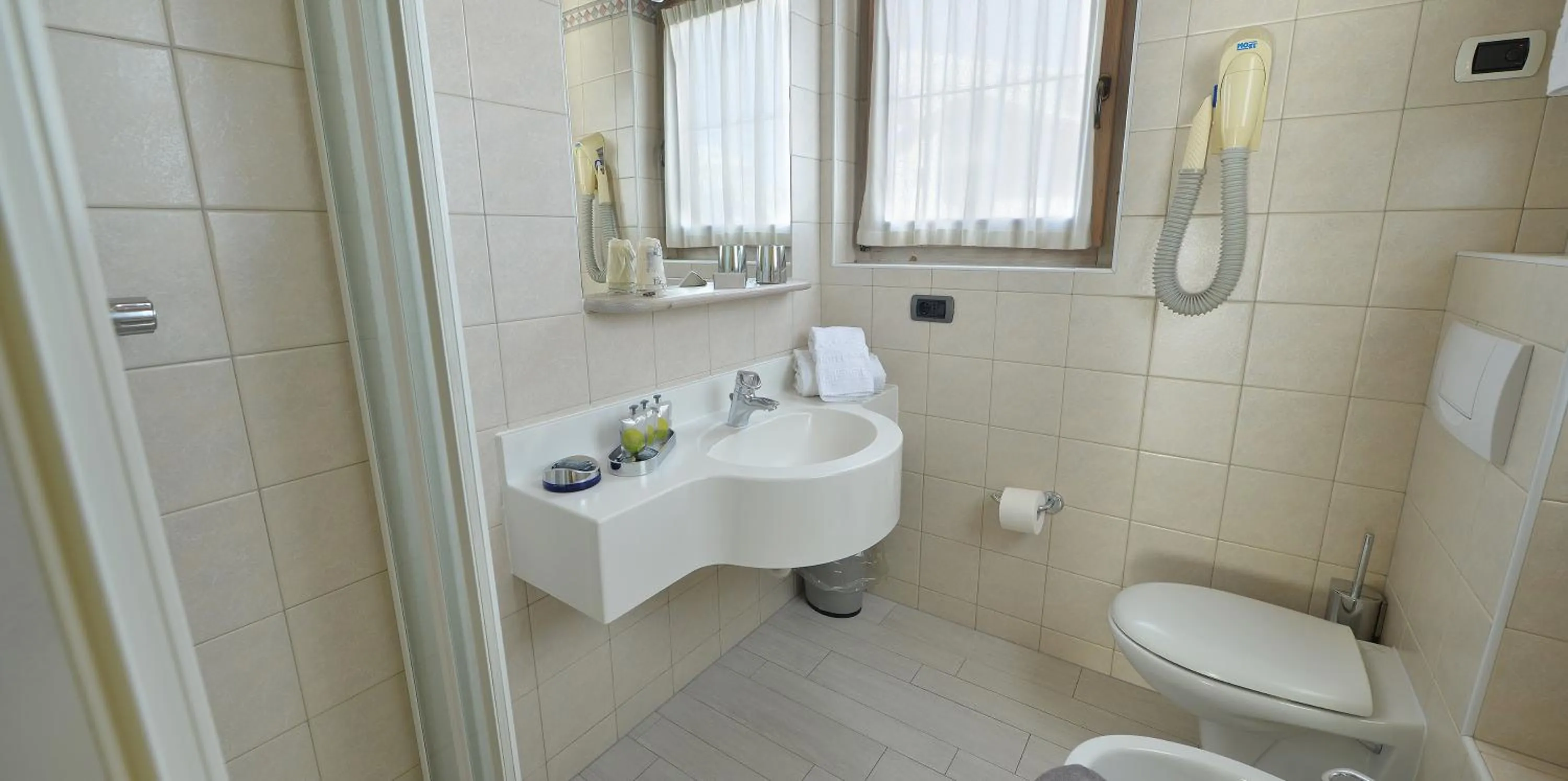 Bathroom in Hotel Piccolo Mondo