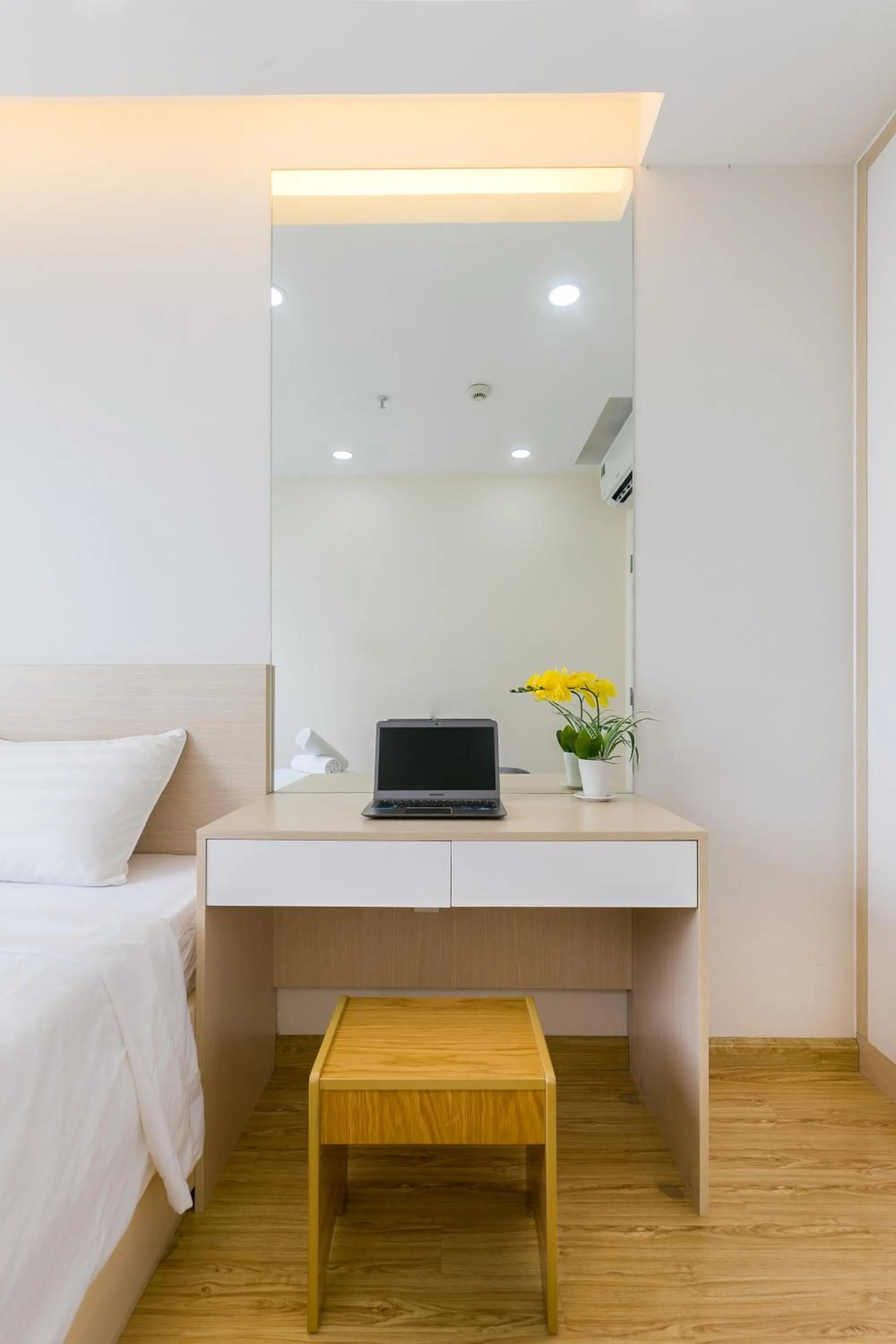 Bedroom, Bed in Scenic Valley Marvel