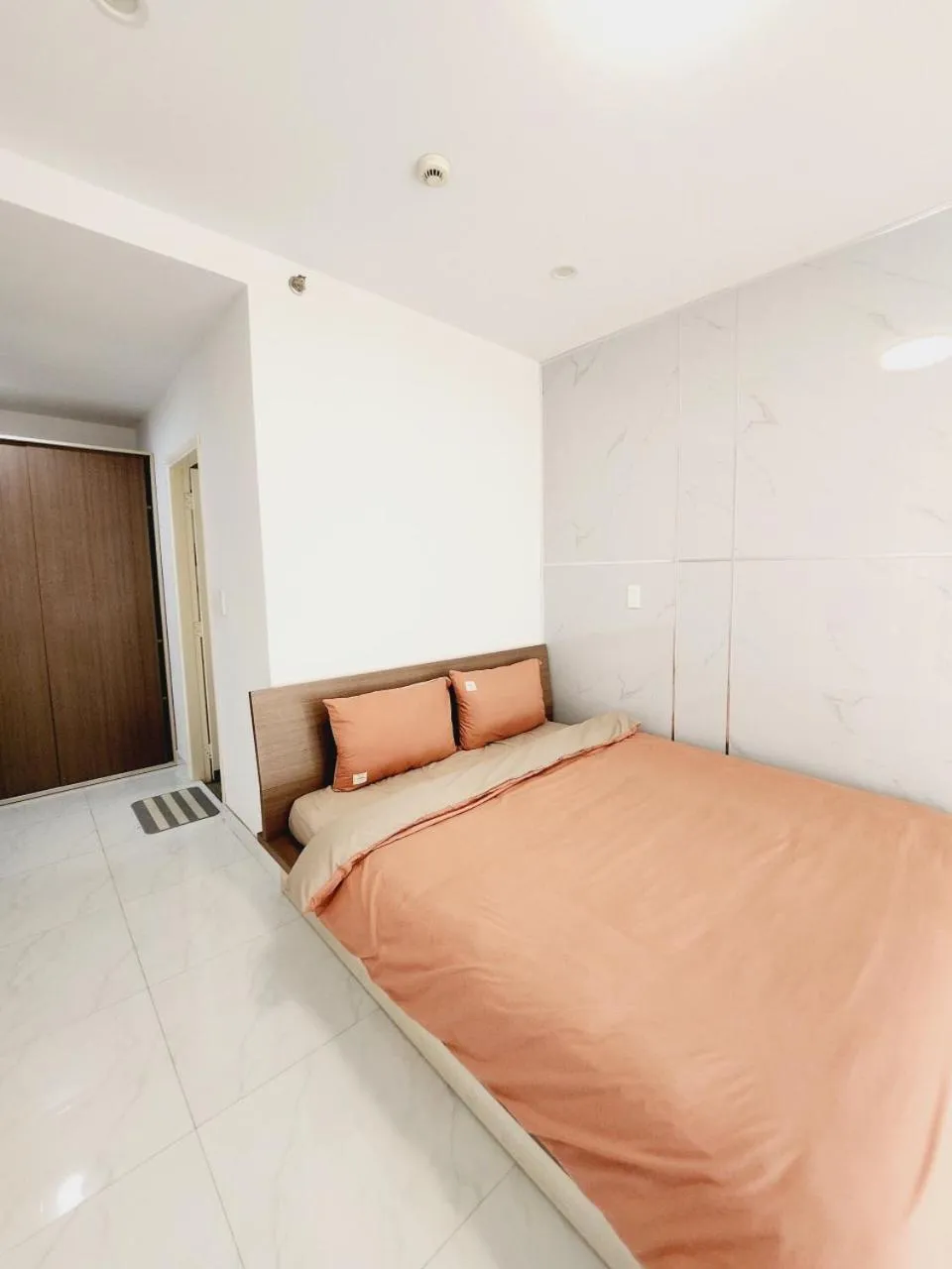 Bed in Scenic Valley Marvel