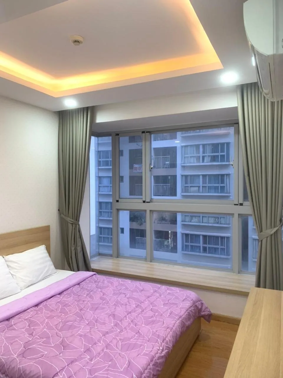 Bed in Scenic Valley Marvel