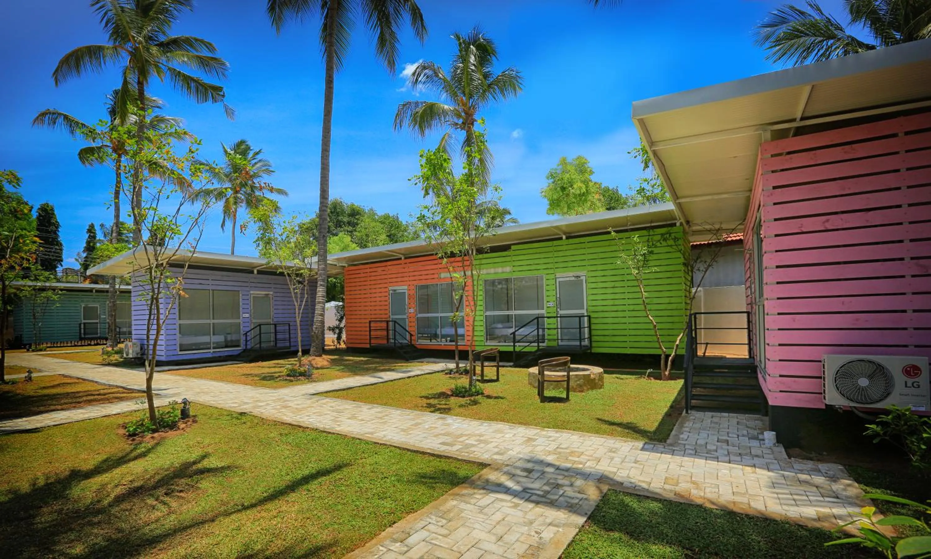 Property building in Arugambay PodBay