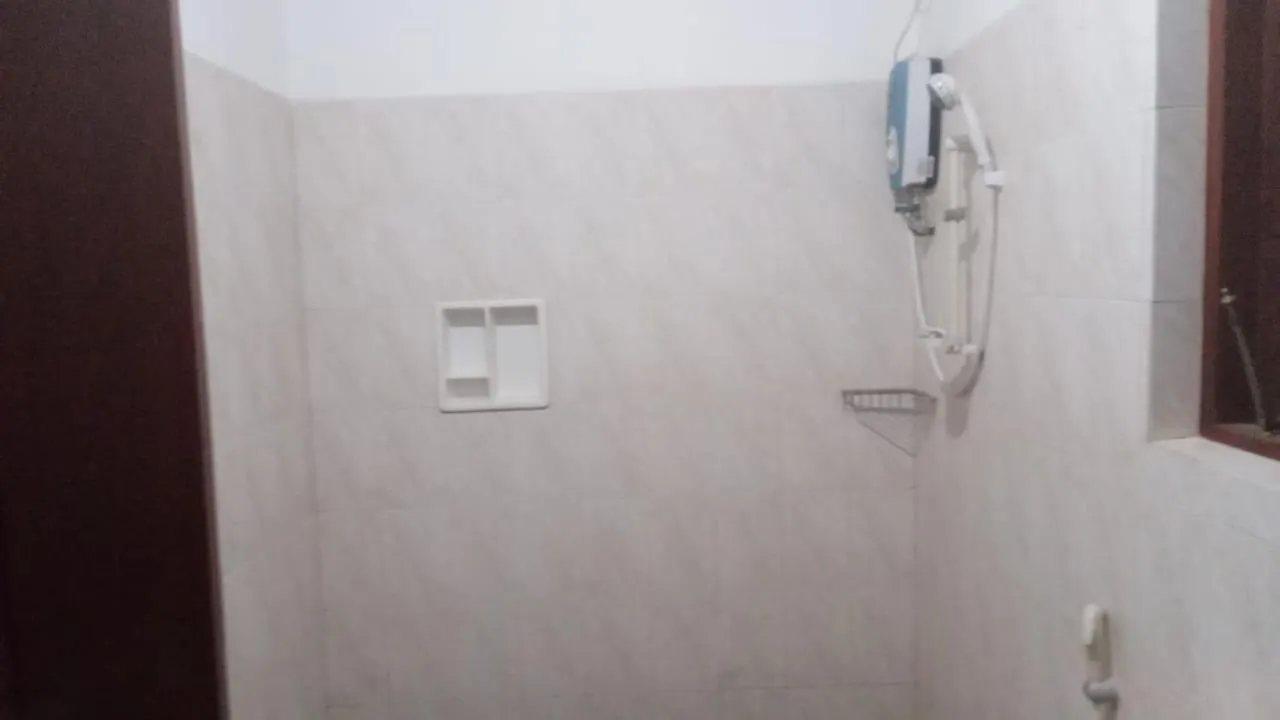 Bathroom in Arugambay PodBay