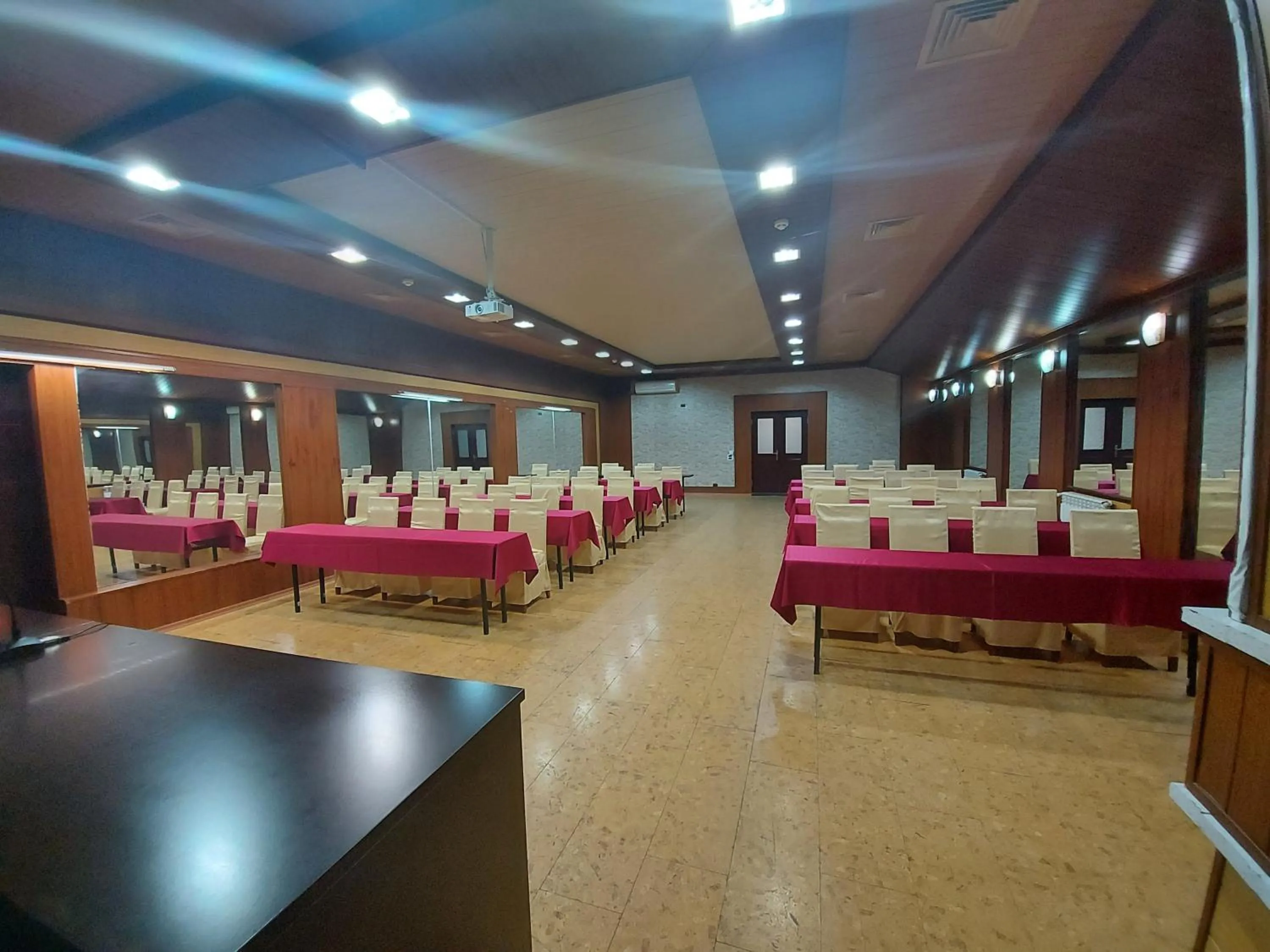 Meeting/conference room in Royal Hotel