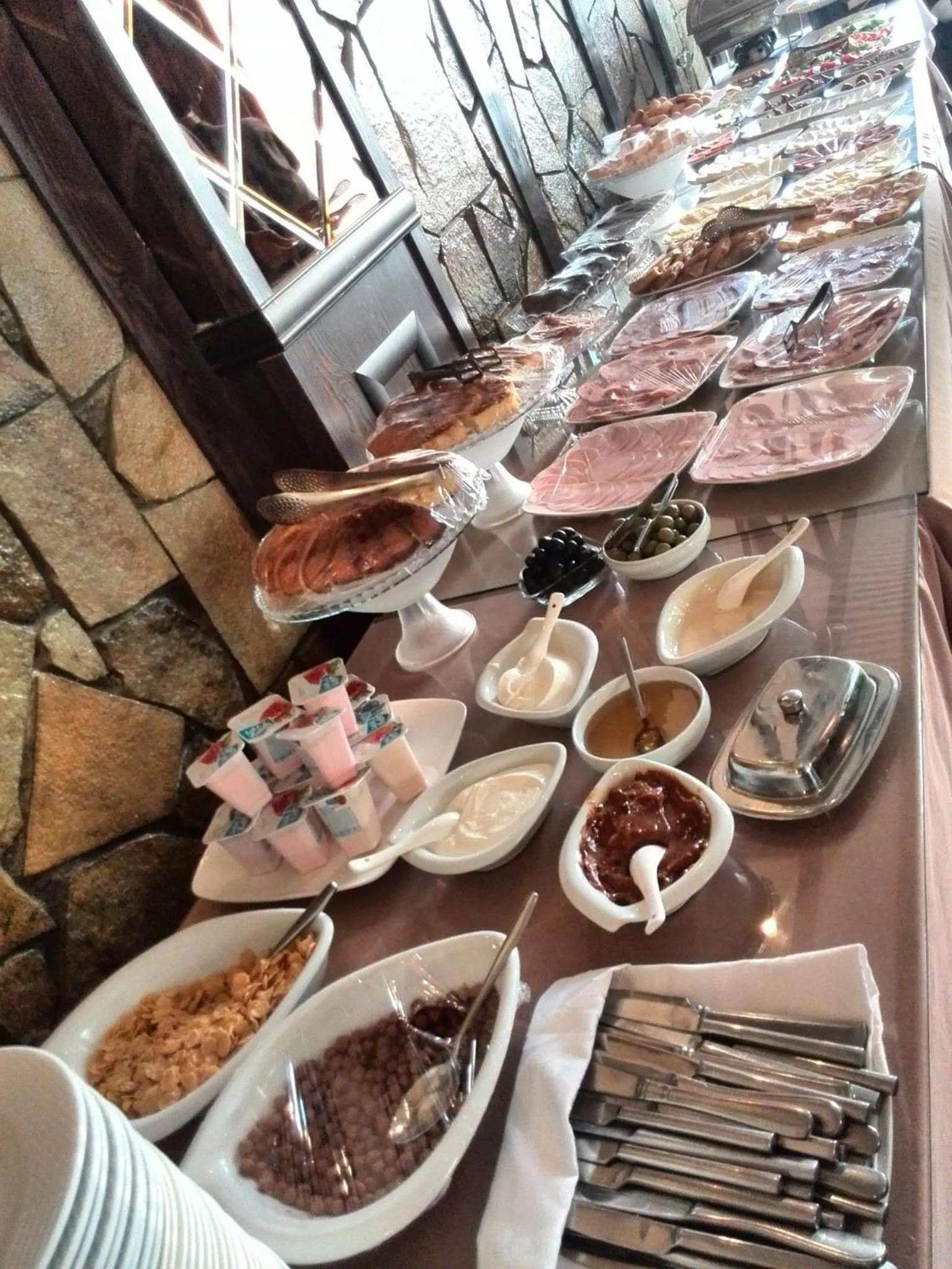 Buffet breakfast in Royal Hotel