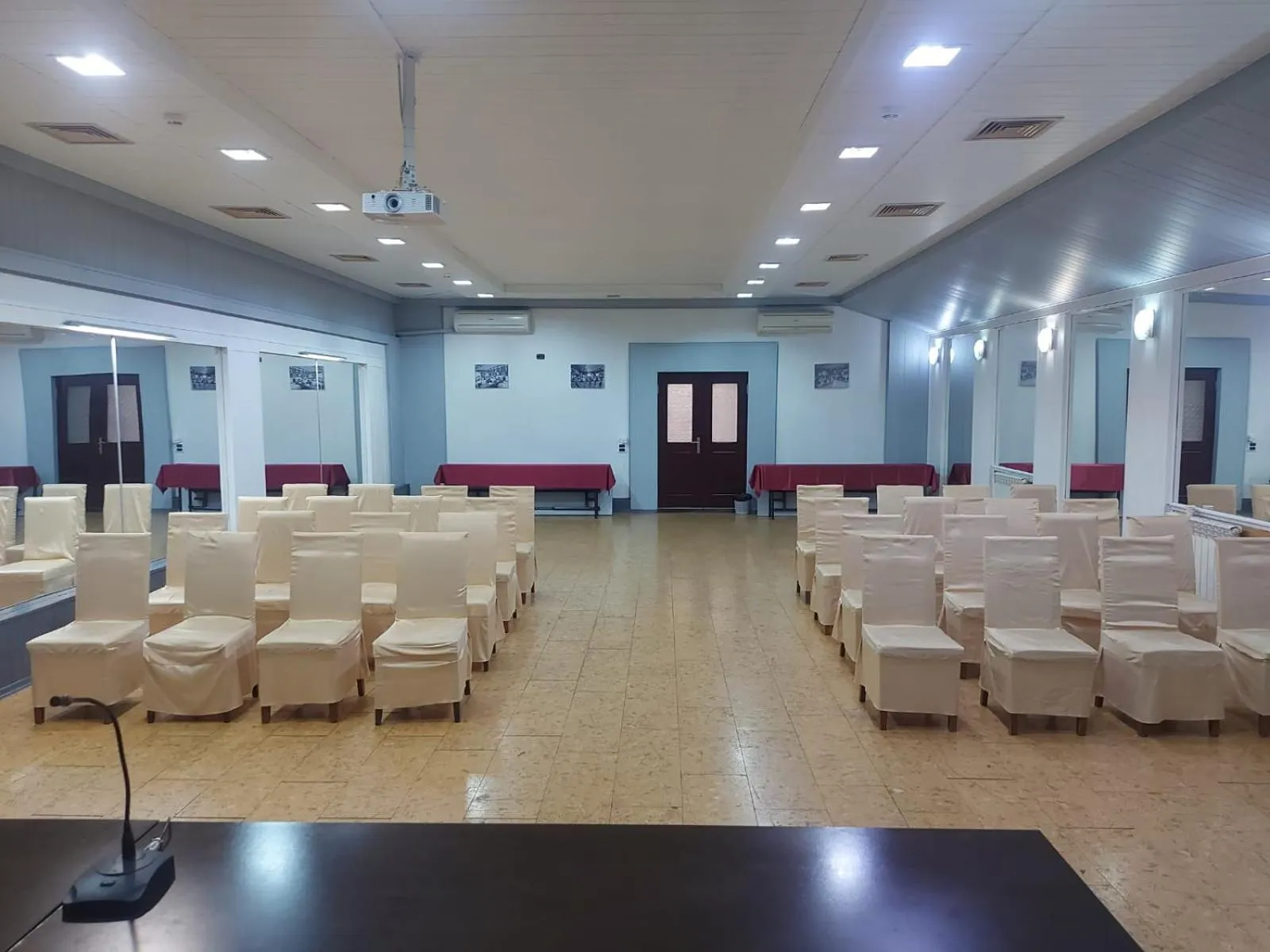 Meeting/conference room in Royal Hotel