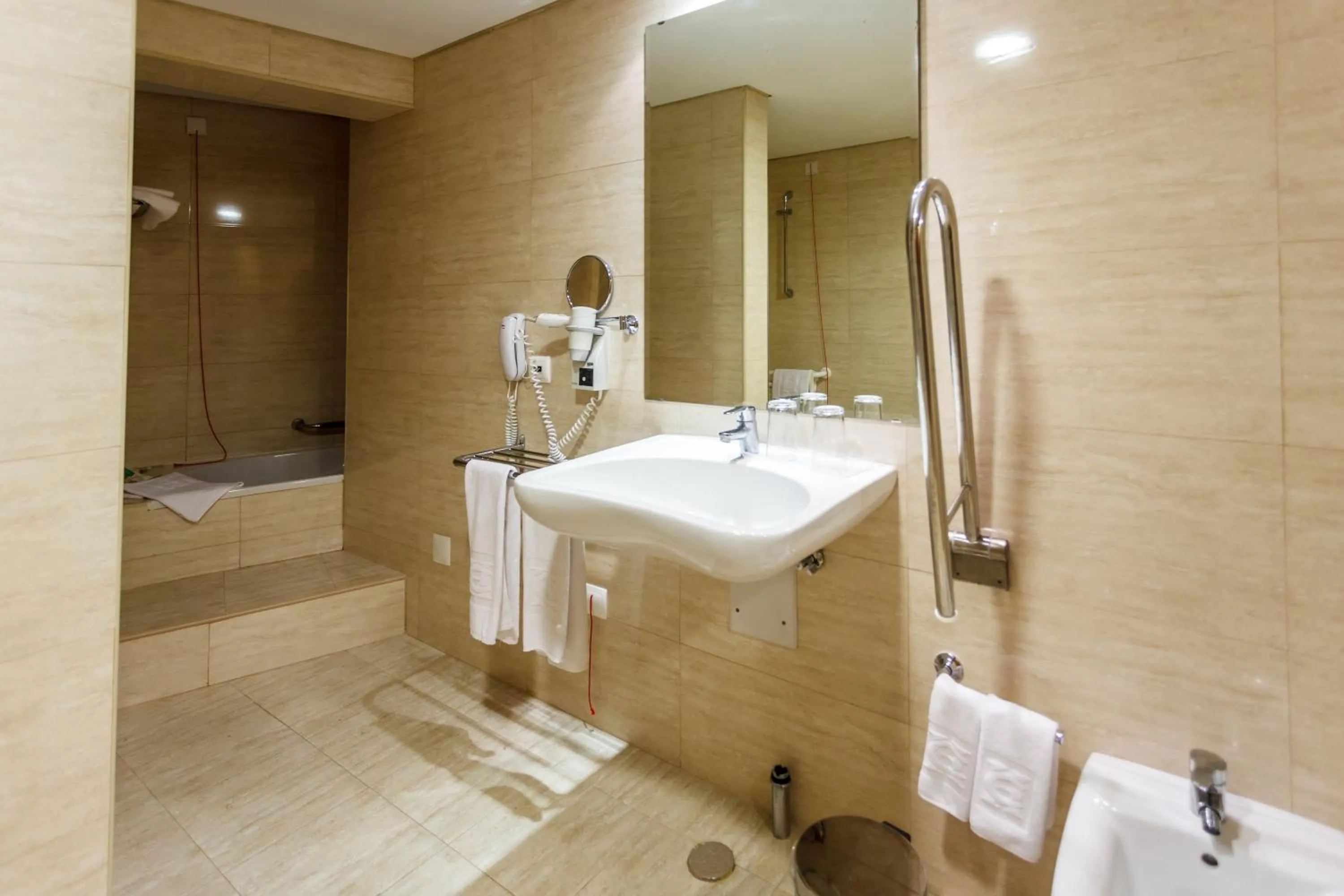 Bathroom in Hotel Caravelas