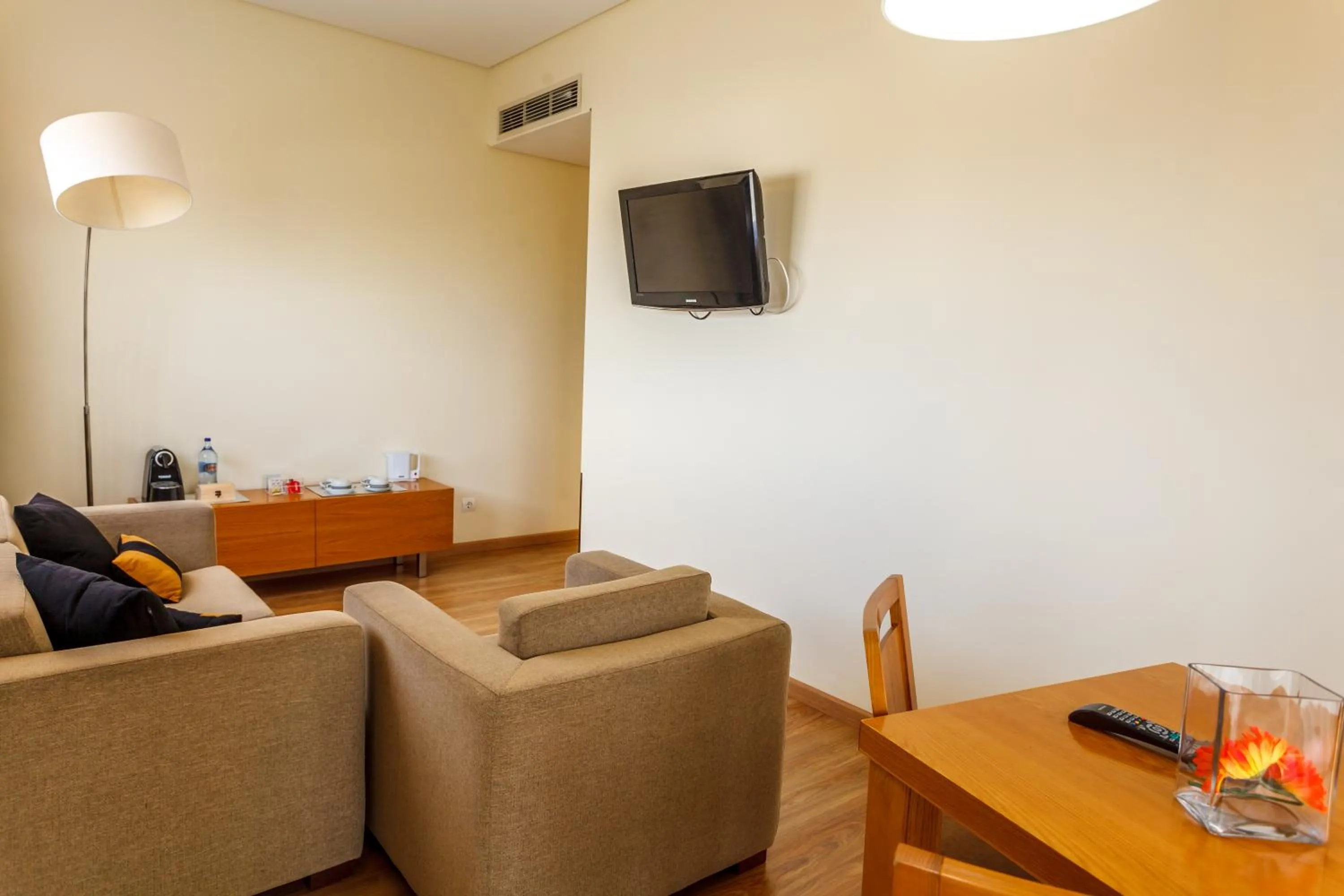 Coffee/tea facilities in Hotel Caravelas