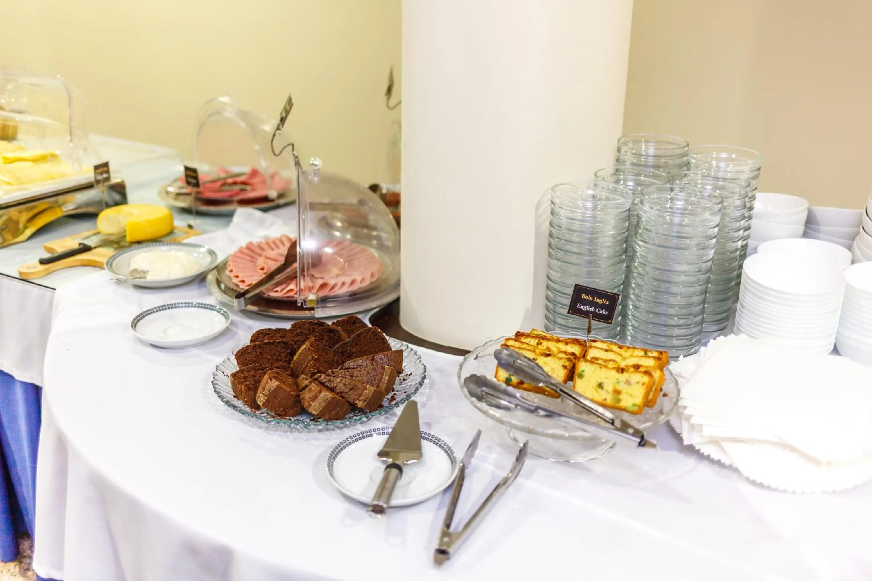 Breakfast in Hotel Caravelas