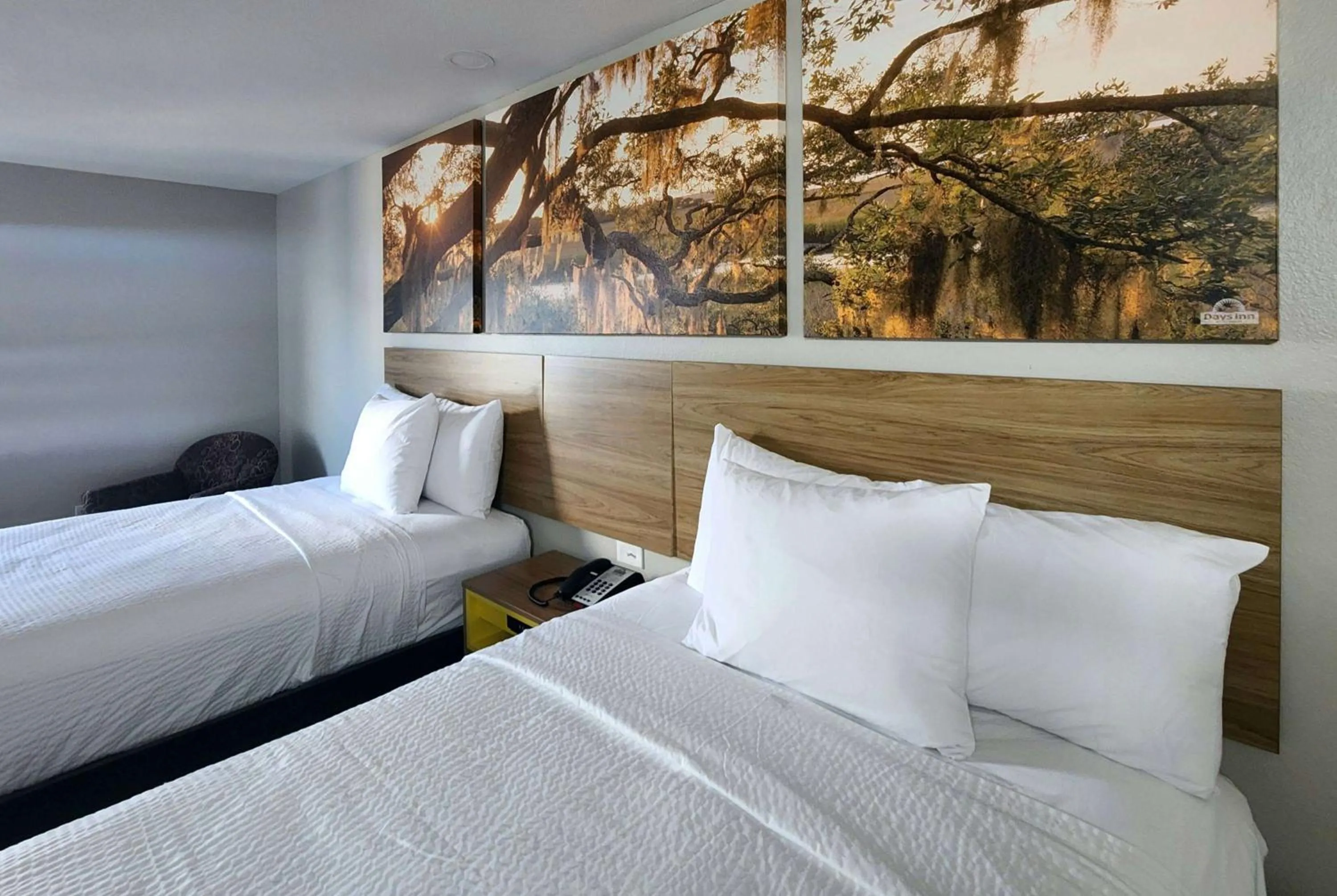 Photo of the whole room, Bed in Days Inn by Wyndham Lafayette Scott