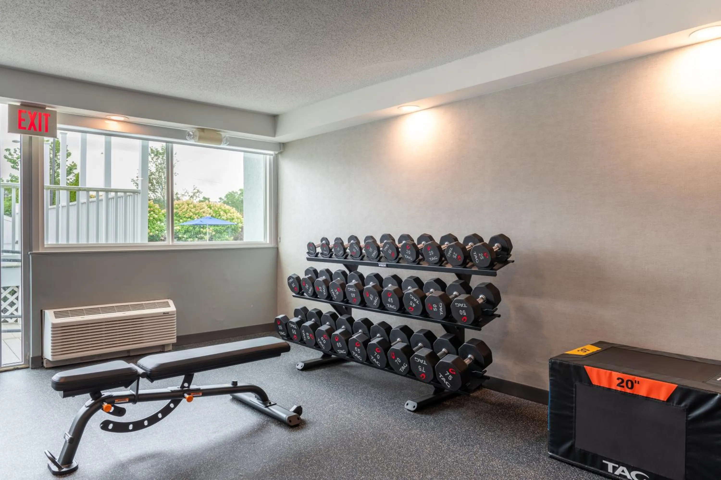 Fitness centre/facilities in La Quinta by Wyndham Manchester