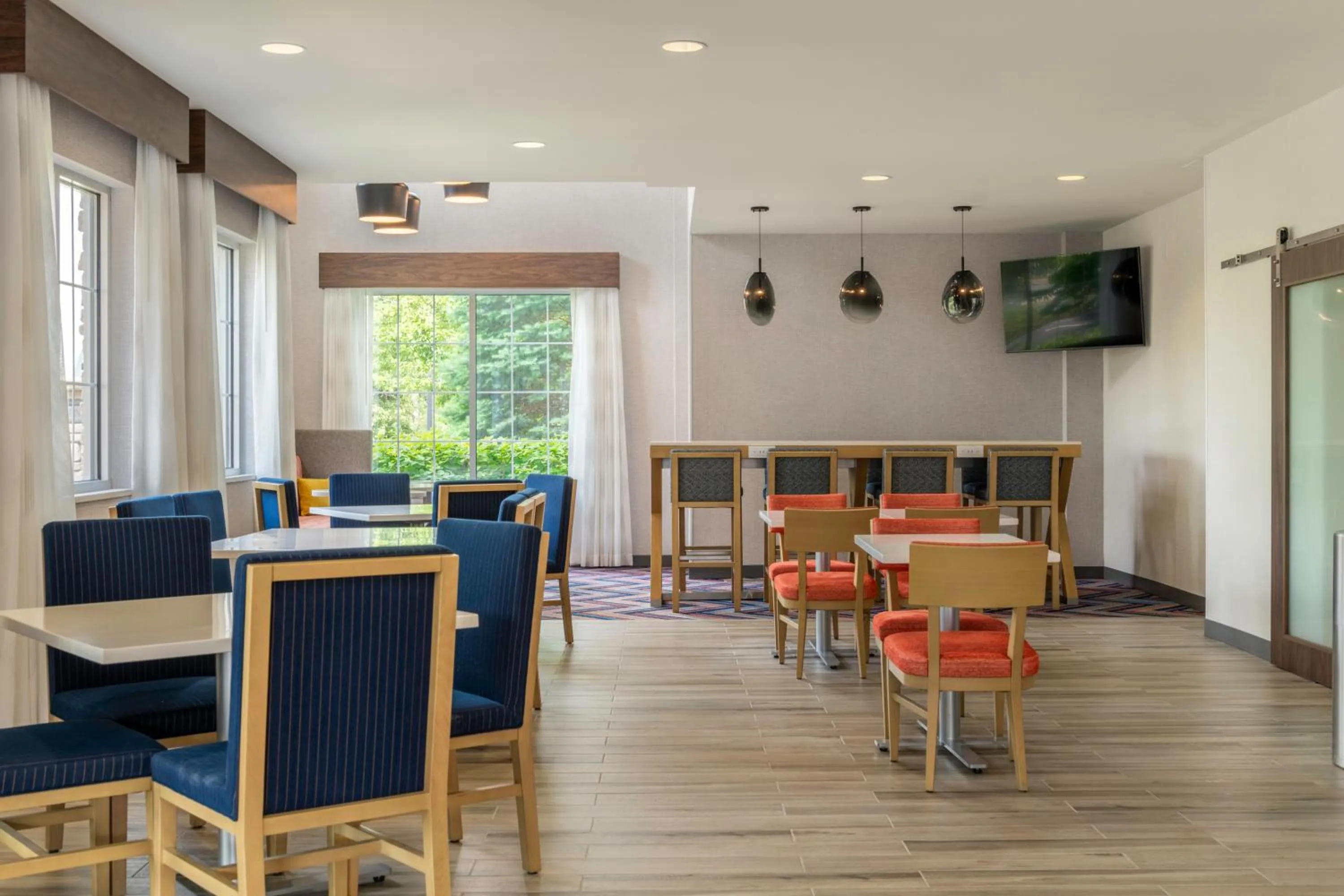 Breakfast in La Quinta by Wyndham Manchester