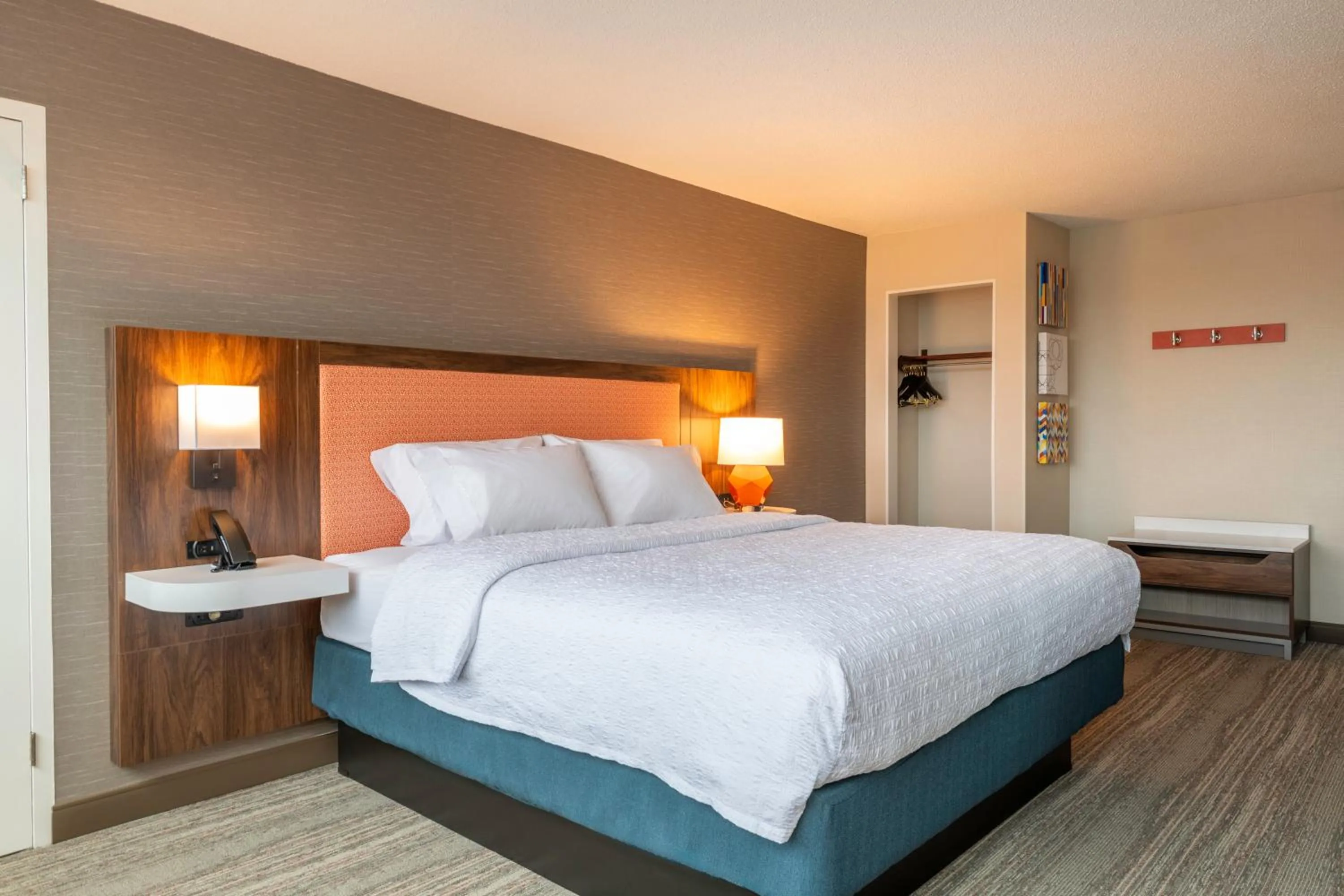 Bed in La Quinta by Wyndham Manchester