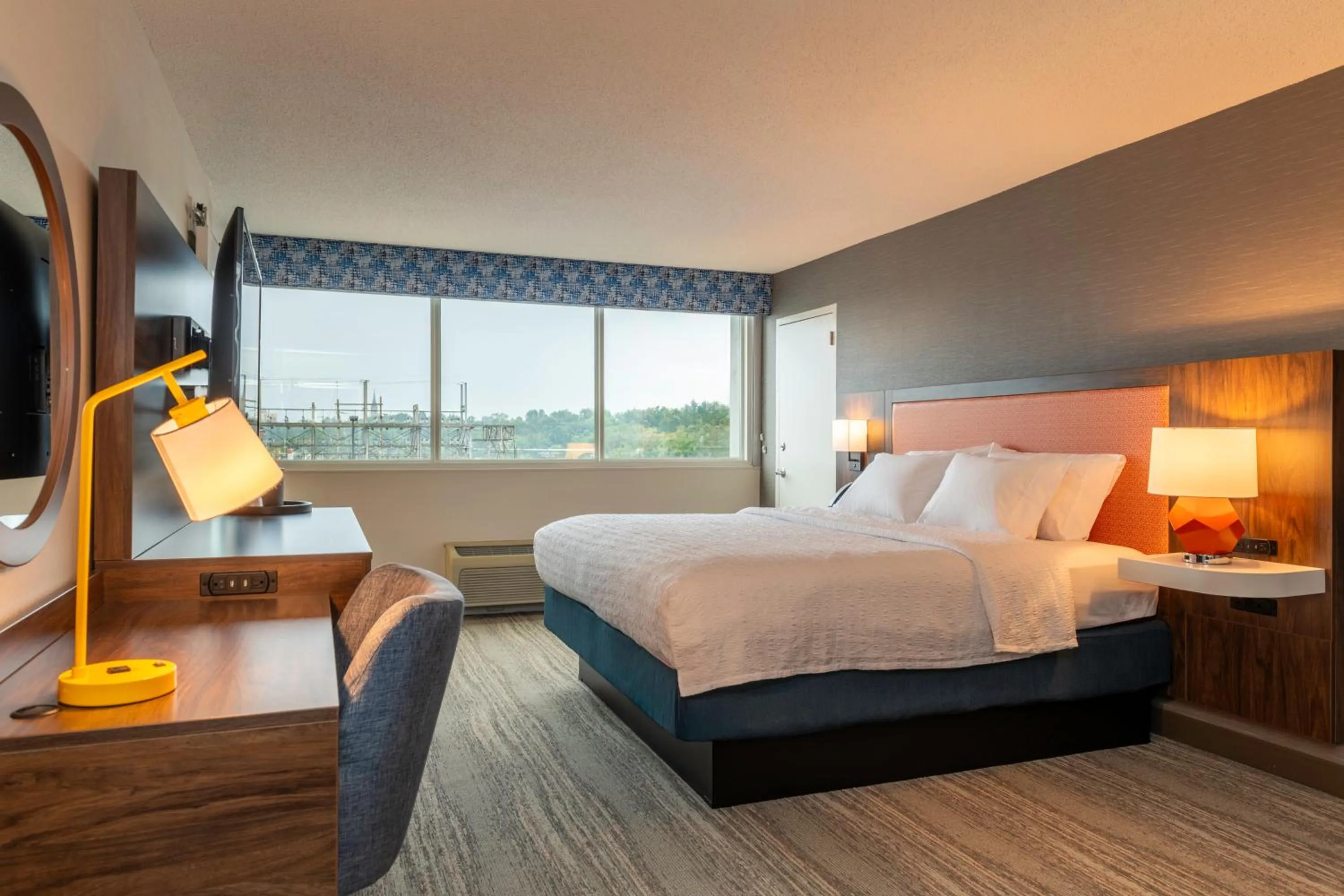 Bedroom, Bed in La Quinta by Wyndham Manchester