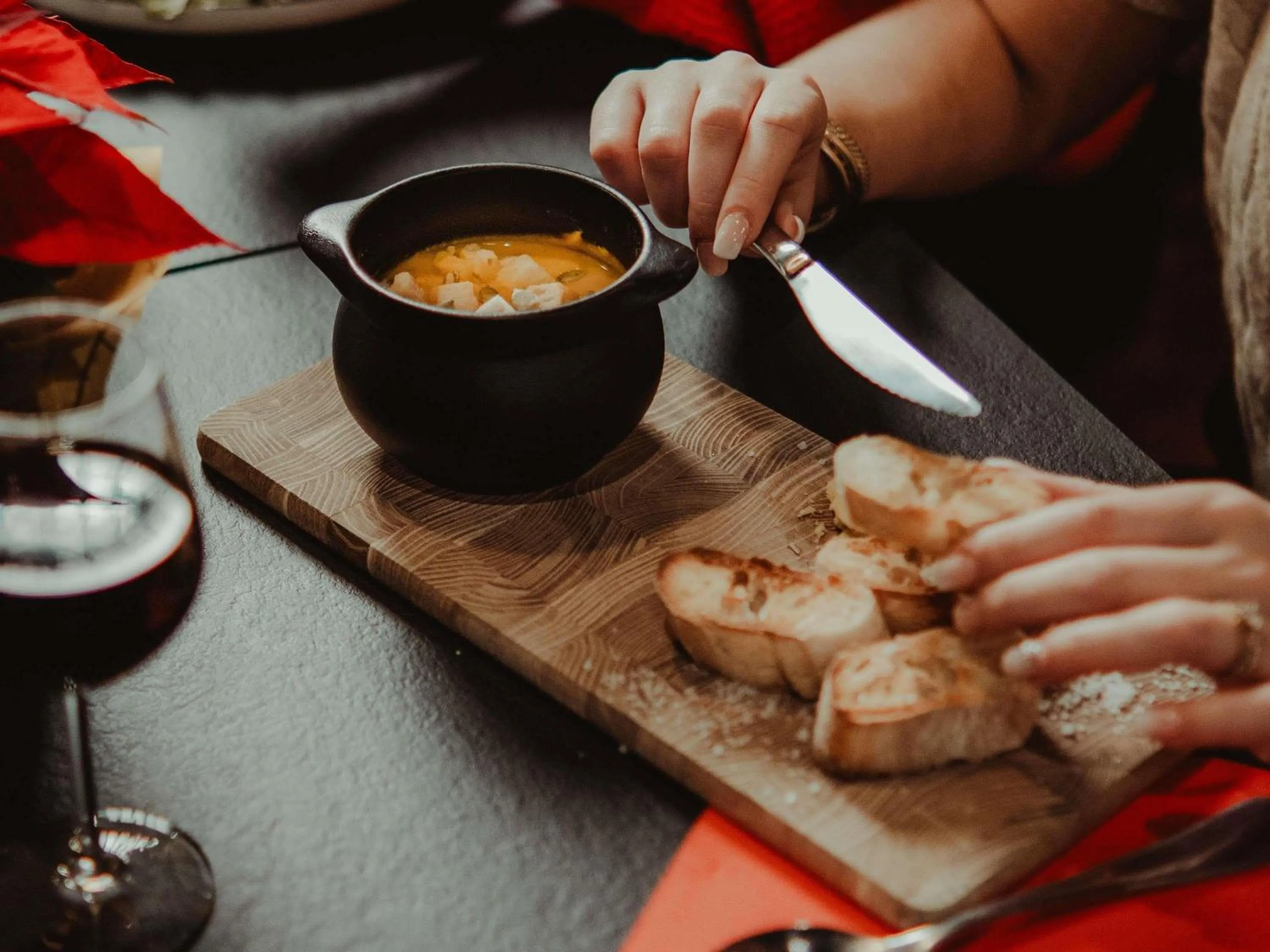 Lounge or bar in Mercure Valenciennes Centre