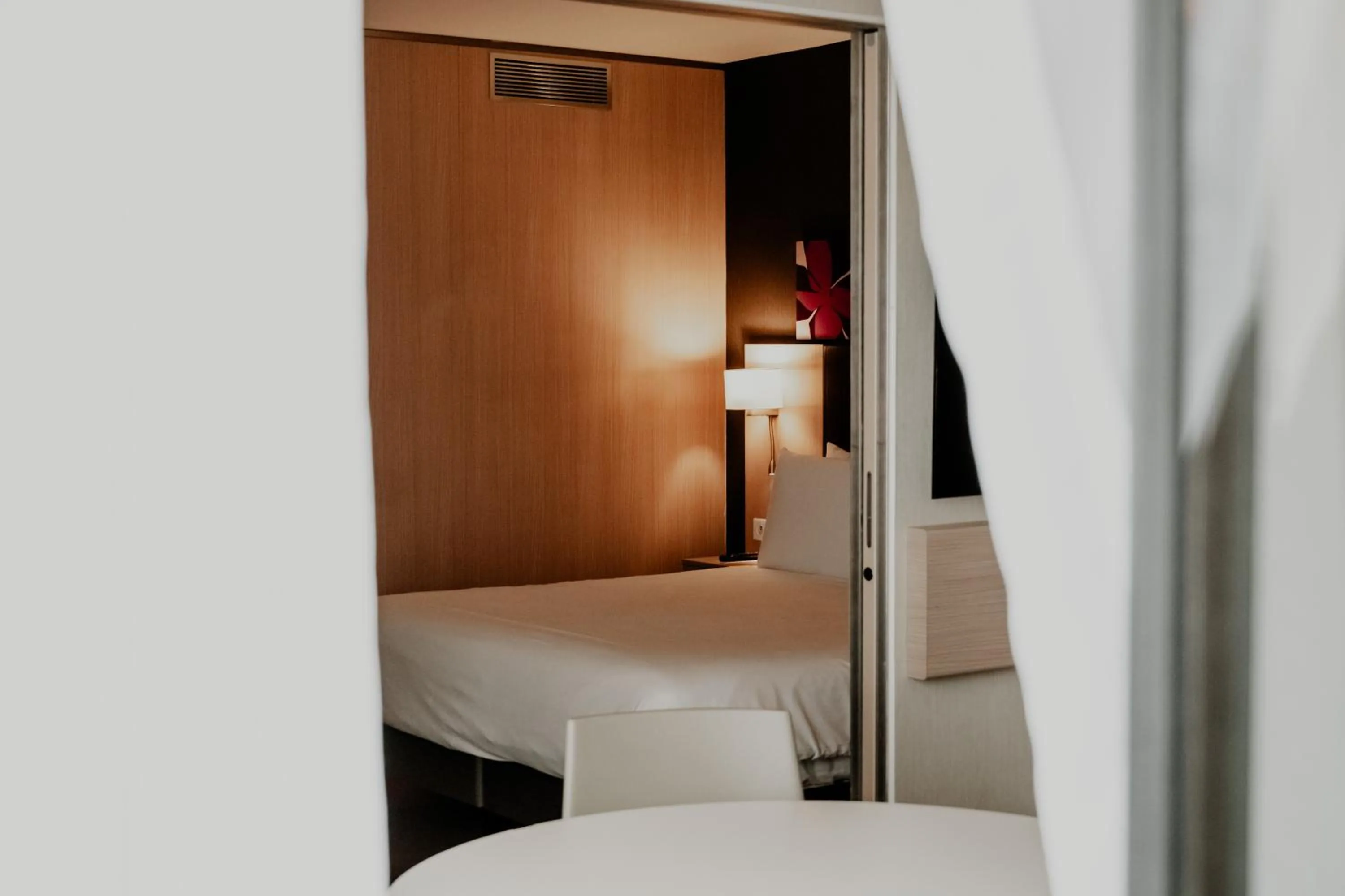 Balcony/Terrace, Bed in Mercure Valenciennes Centre