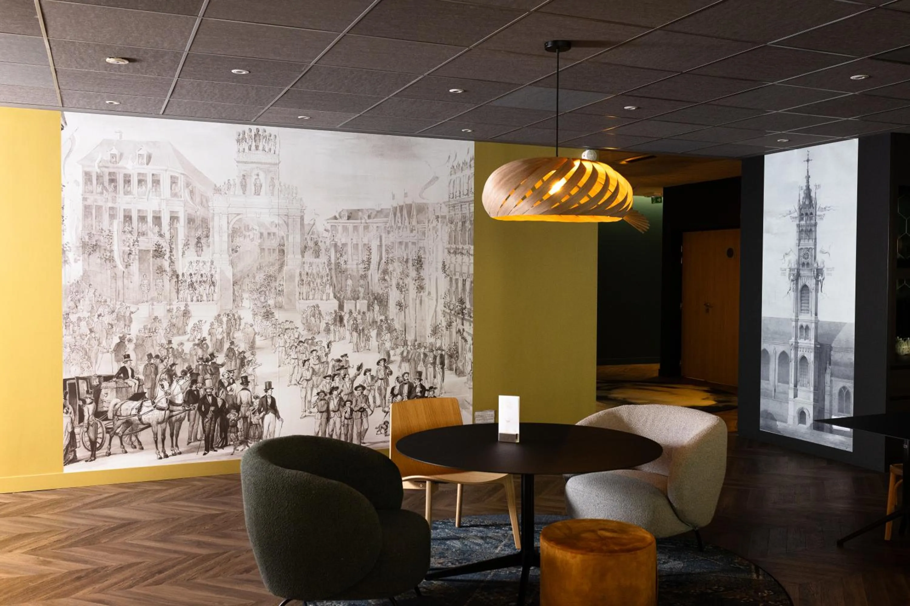 Lobby or reception in Mercure Valenciennes Centre