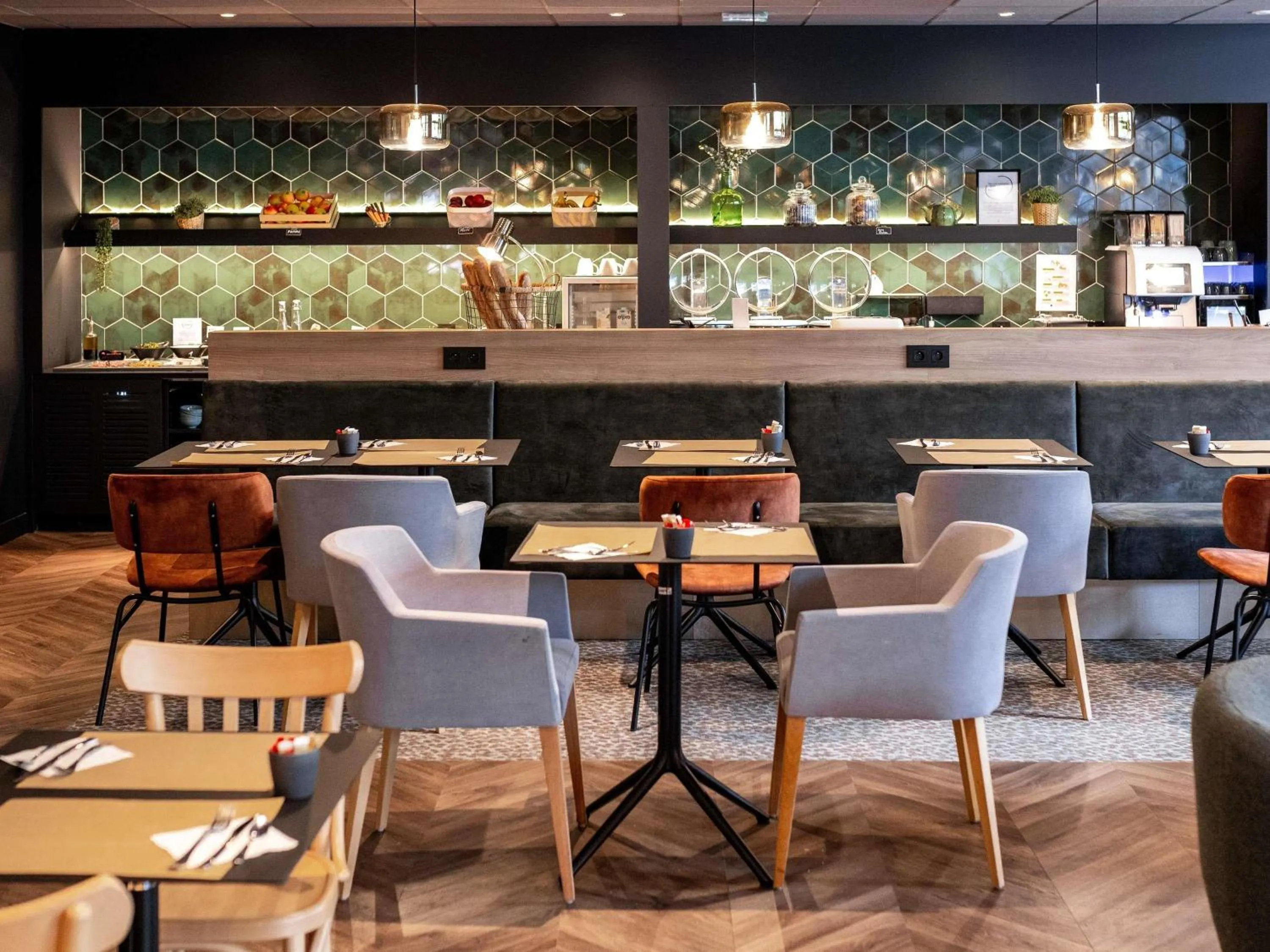 Breakfast in Mercure Valenciennes Centre