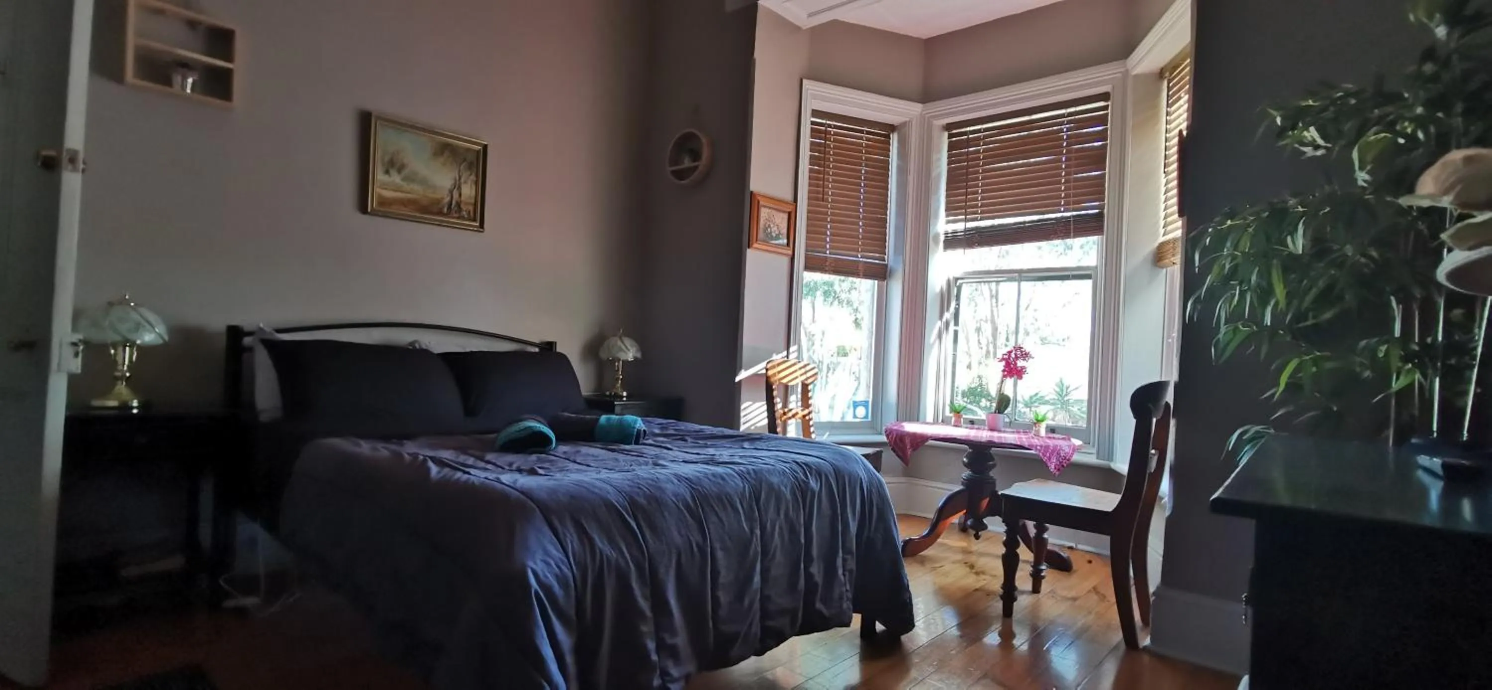 Bed in Vagabond Historic