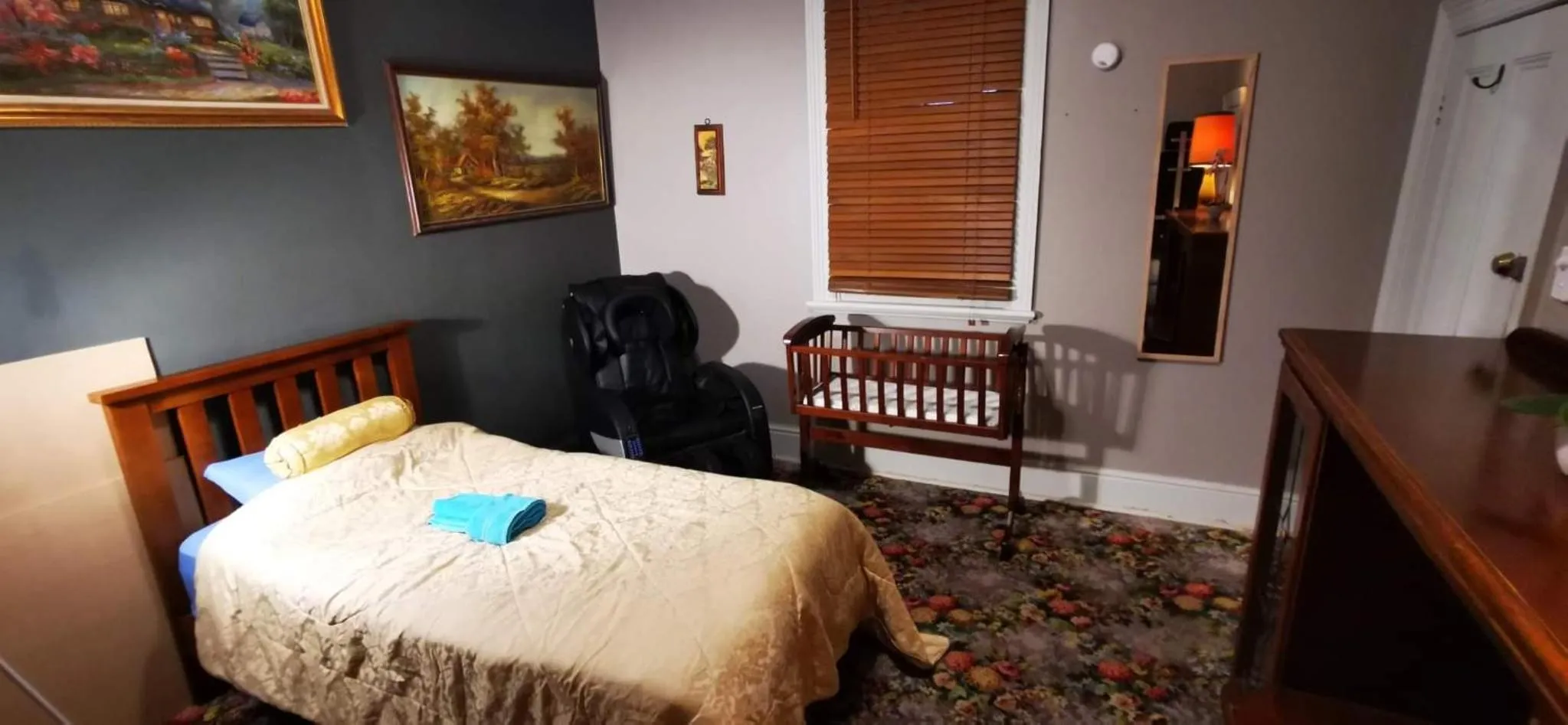 Bed in Vagabond Historic