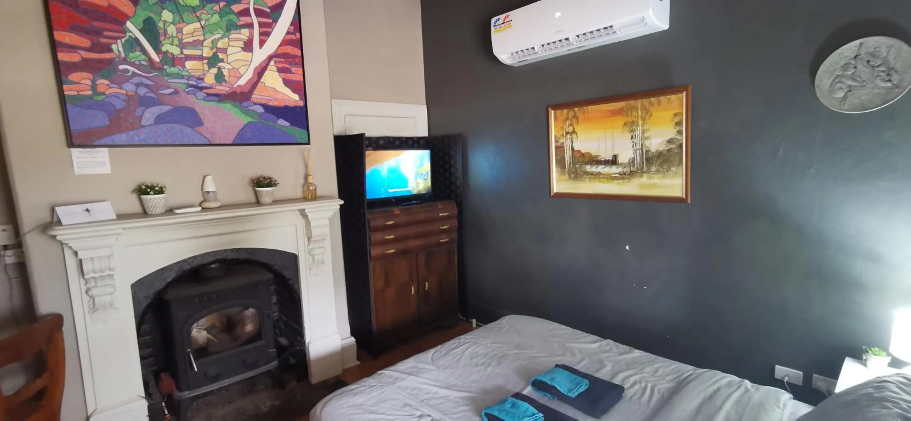 Bed in Vagabond Historic