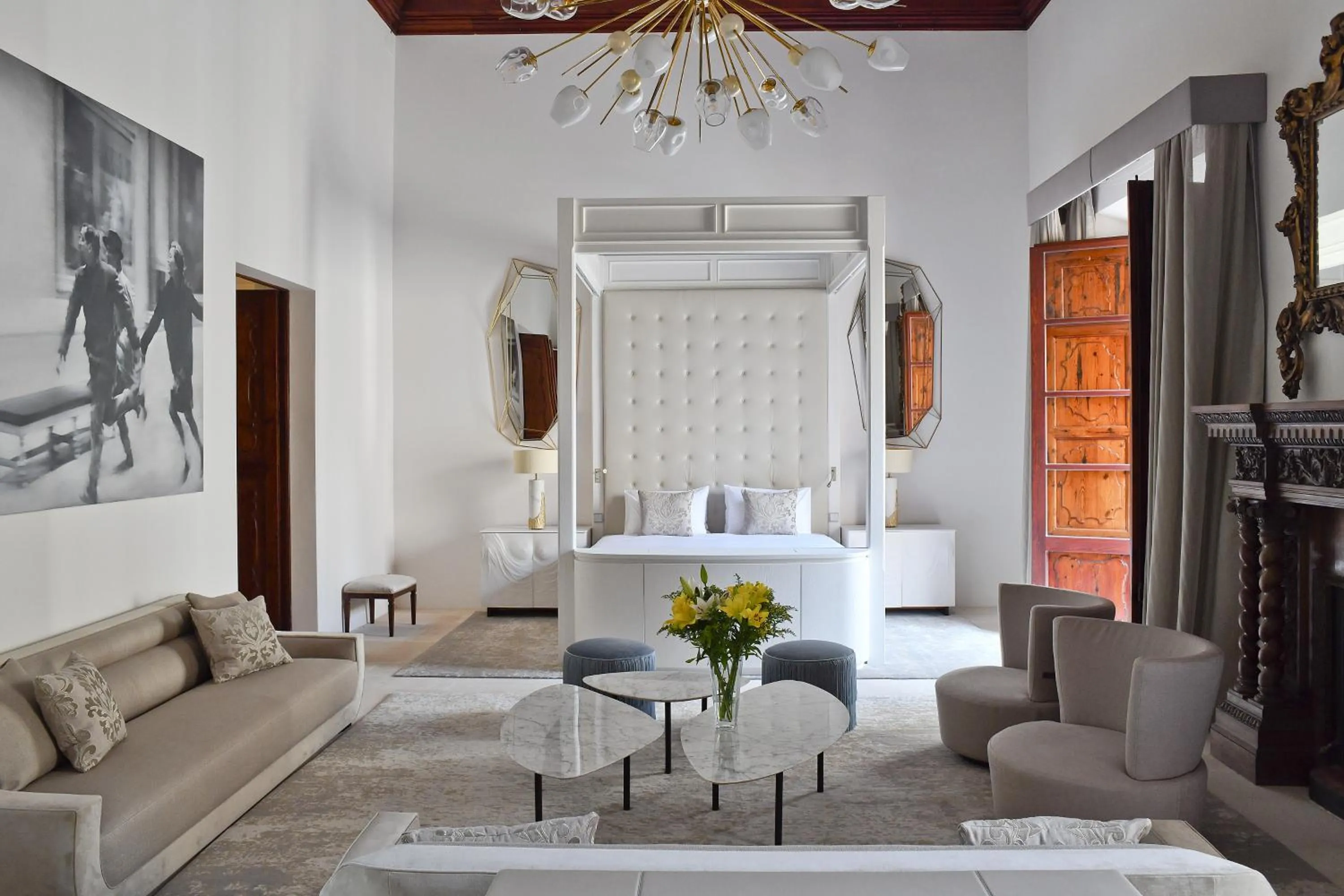 Living room in Palacio Can Marqués by Puro