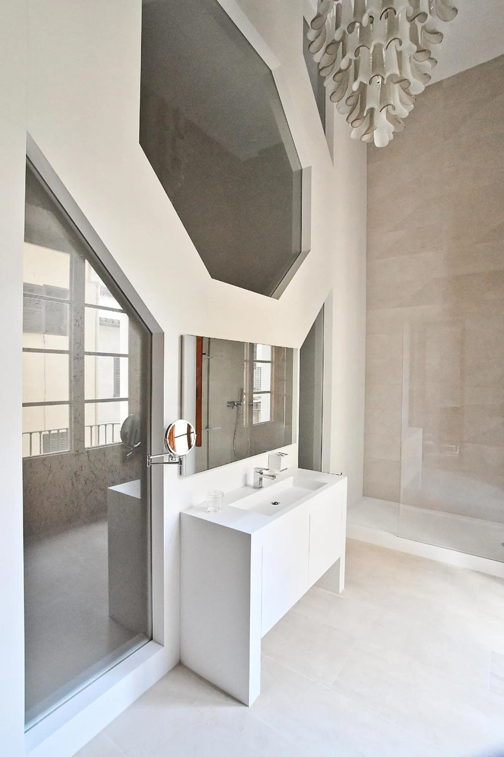 Bathroom in Palacio Can Marqués by Puro