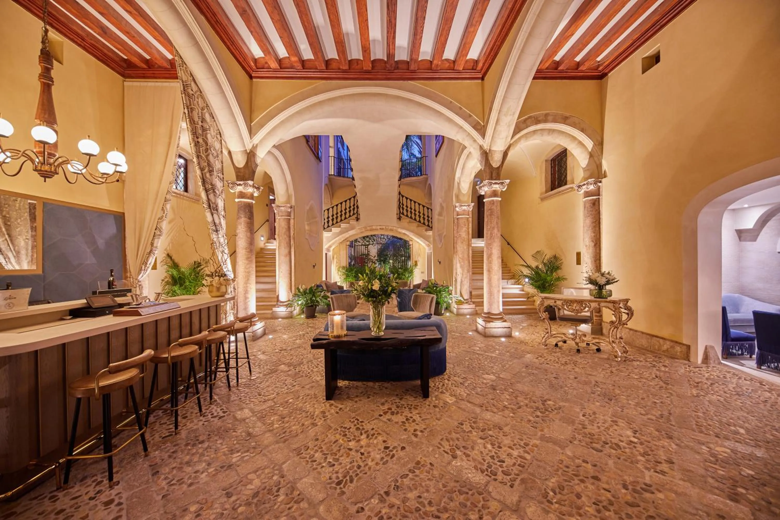 Lobby or reception in Palacio Can Marqués by Puro