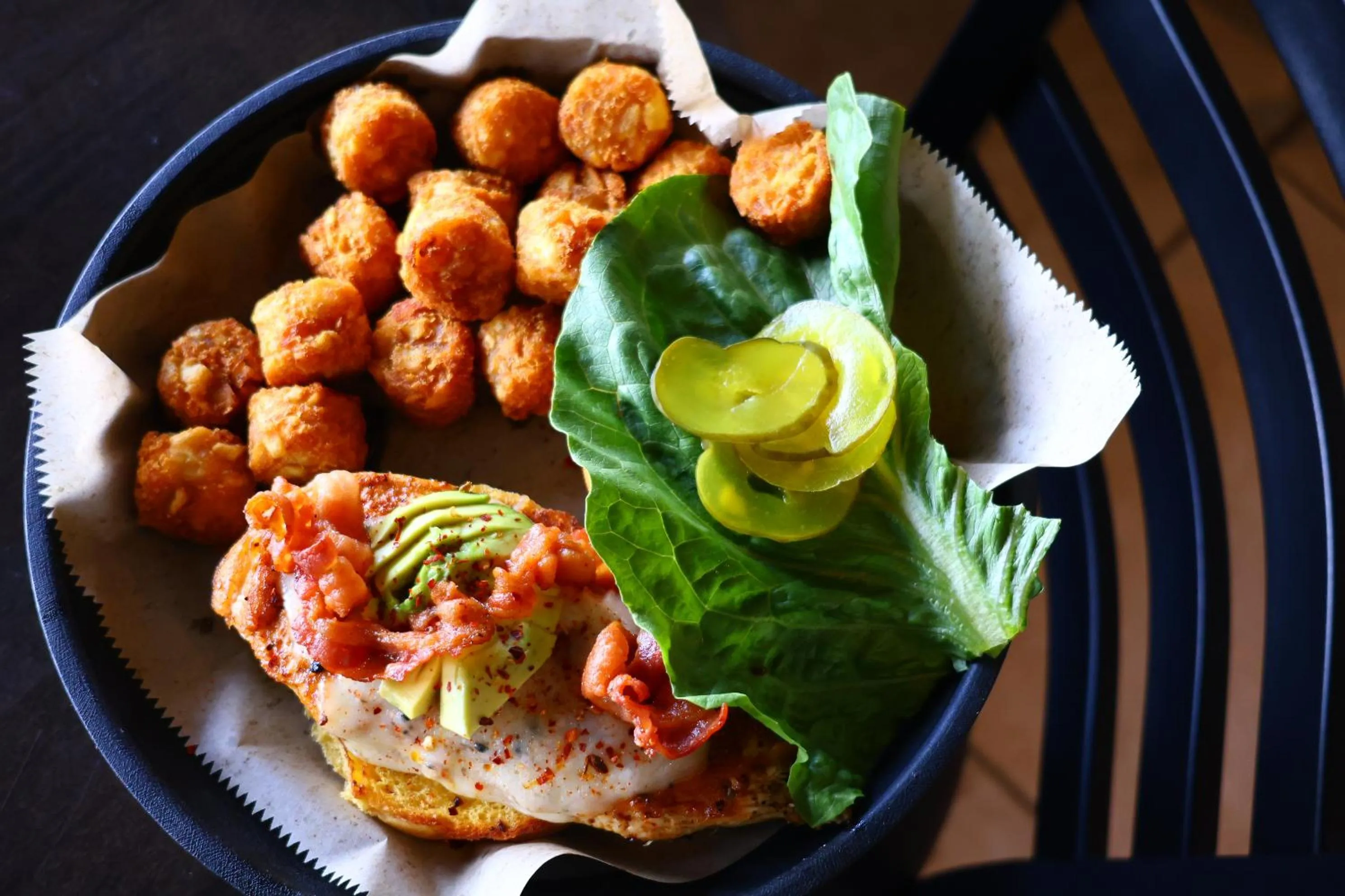 Restaurant/places to eat in Regal Oaks Resort Vacation Townhomes by IDILIQ