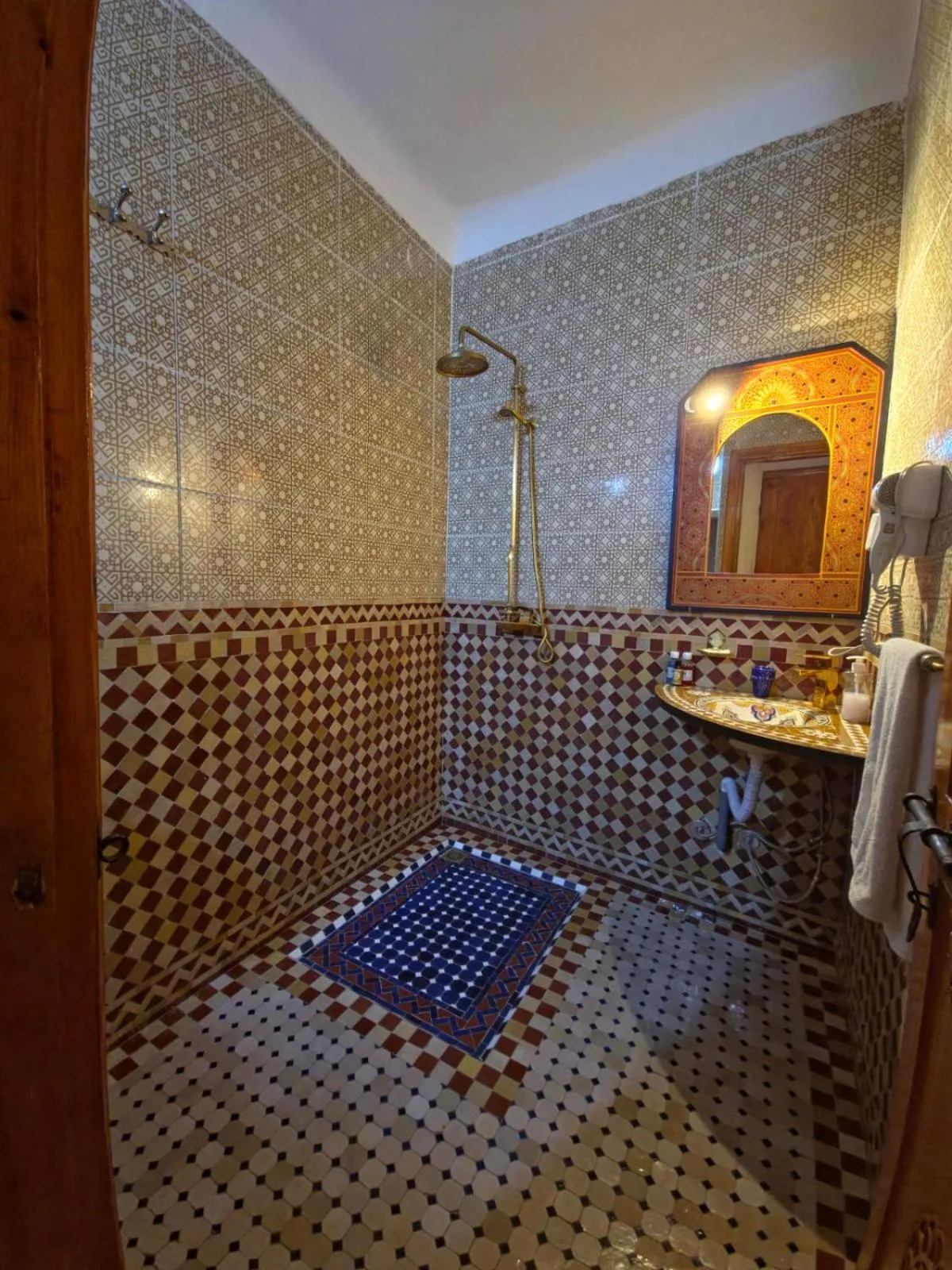 Shower in Riad ViewPoint