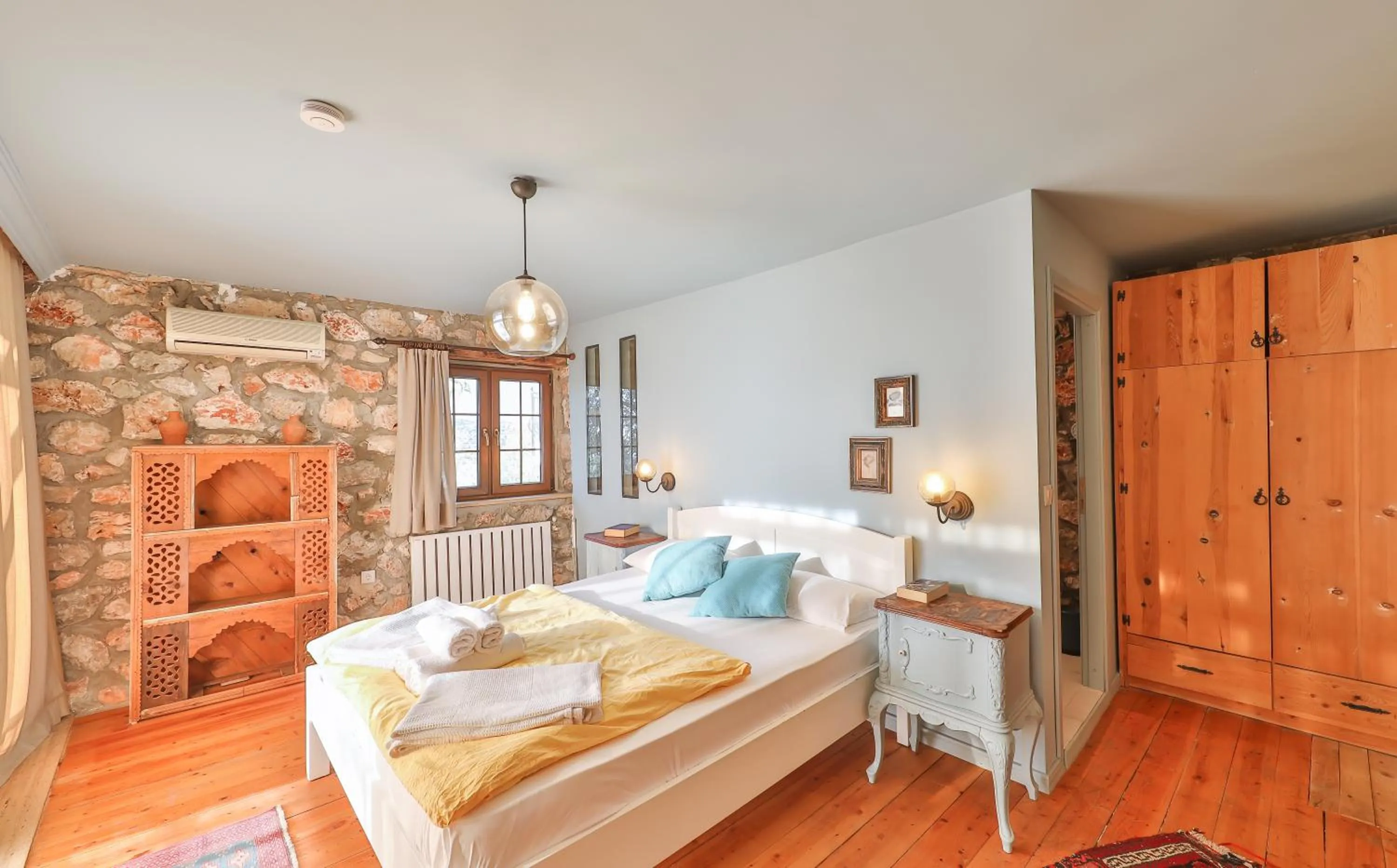 Bed in Kale Lodge - Adult Only + 15