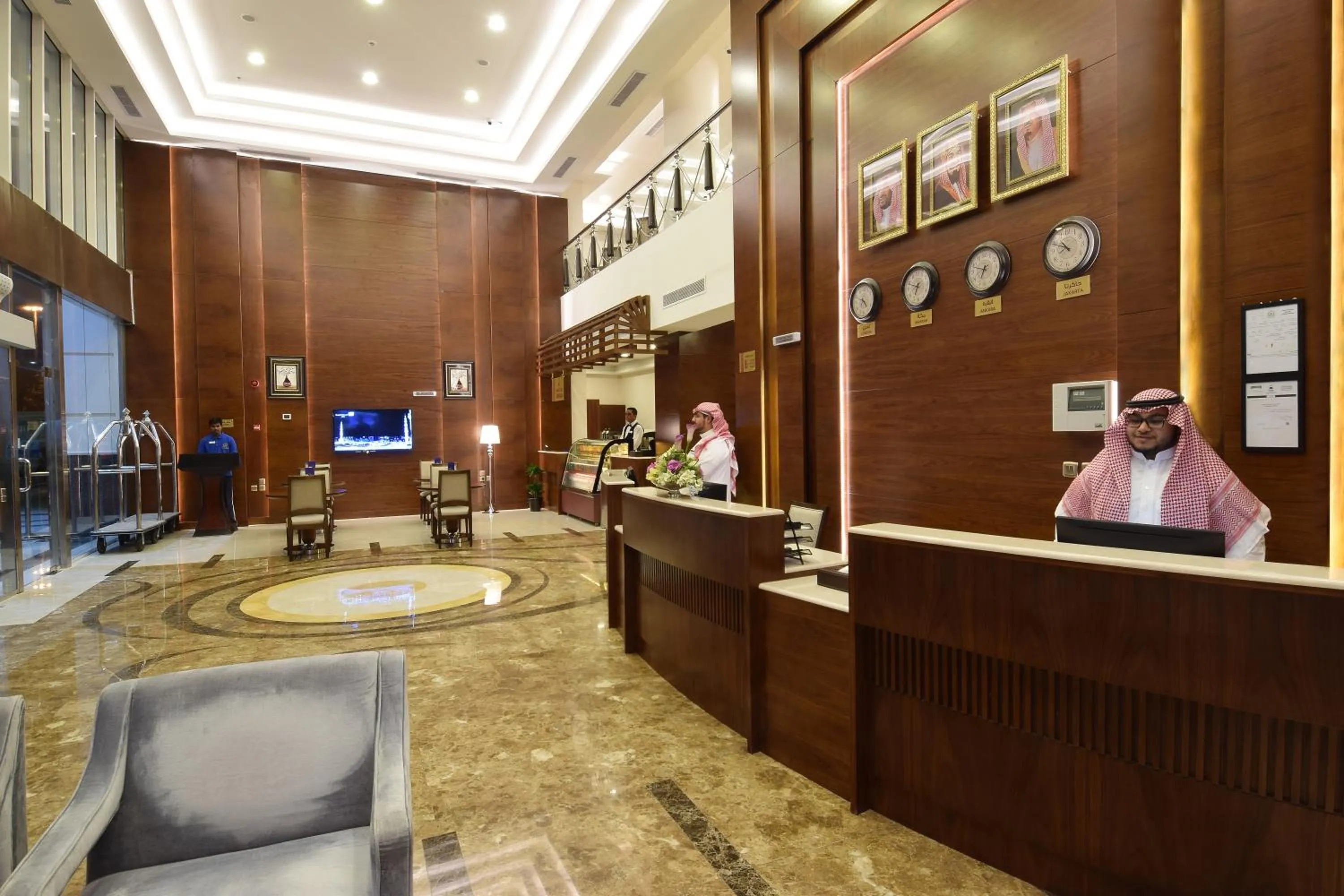 Lobby or reception in Zaha Al Munawara Hotel