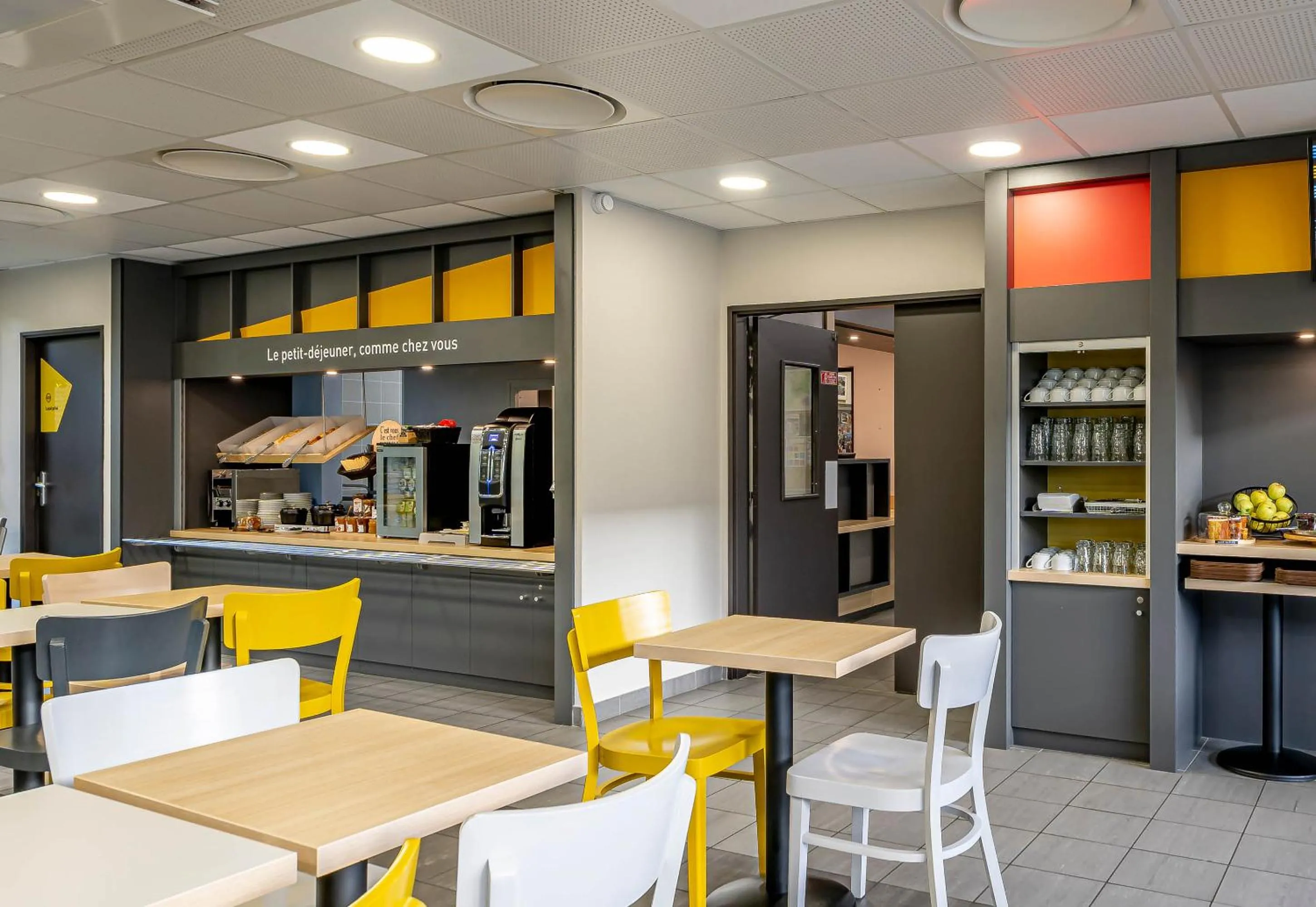 Breakfast in B&B HOTEL Bordeaux Langon