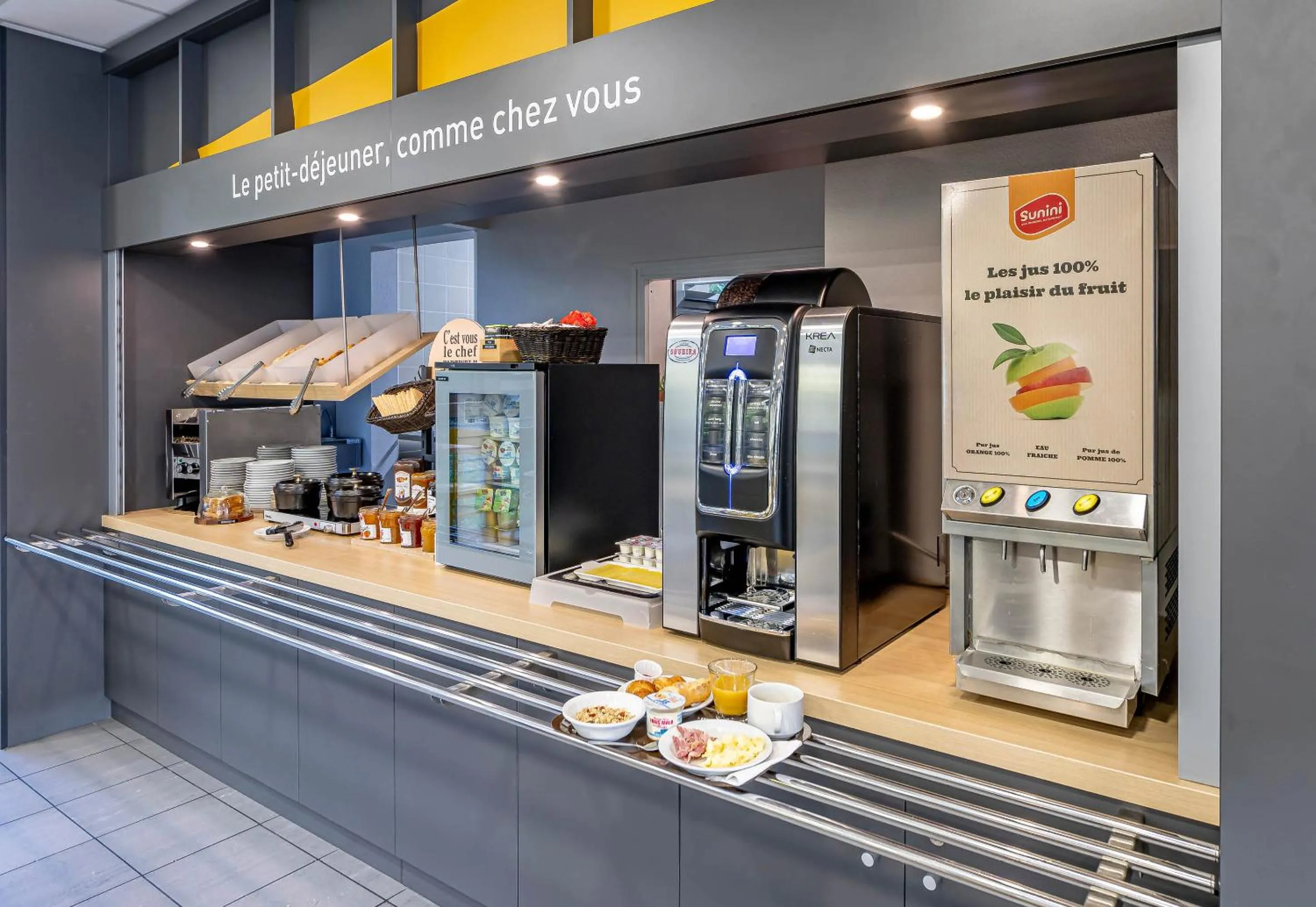 Breakfast in B&B HOTEL Bordeaux Langon