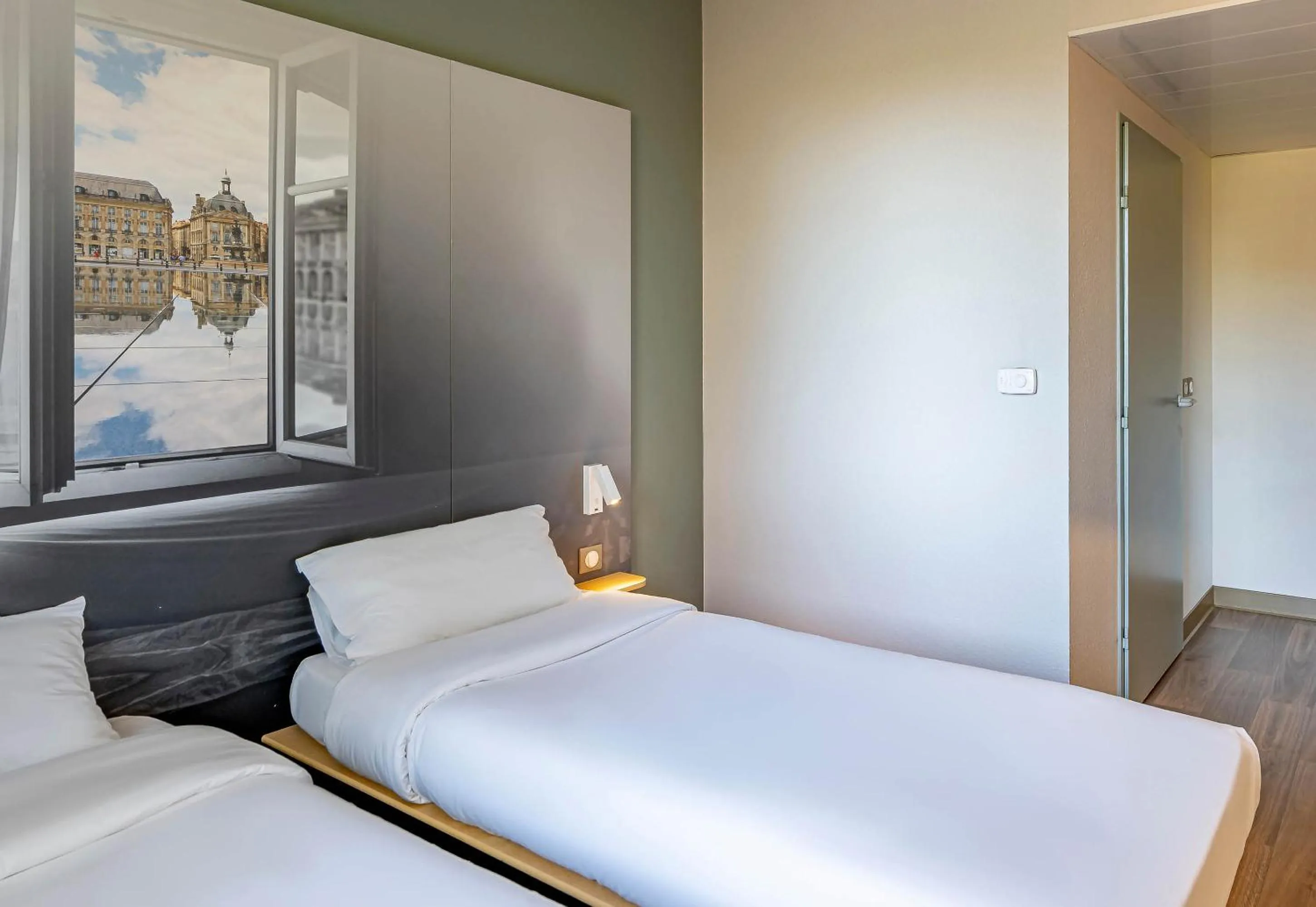 Bedroom, Bed in B&B HOTEL Bordeaux Langon