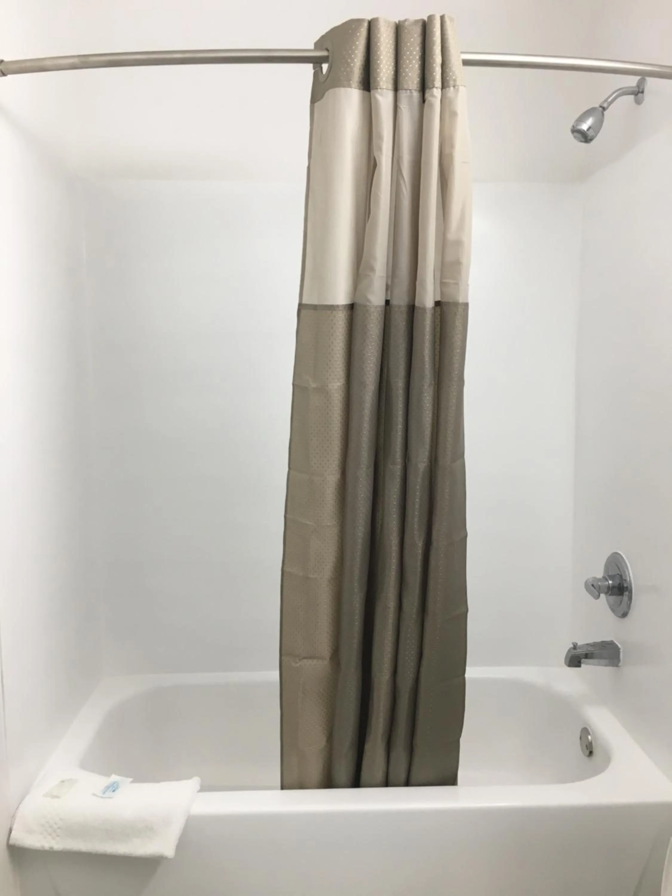 Bath in Motel 6-Smyrna, GA - Atlanta