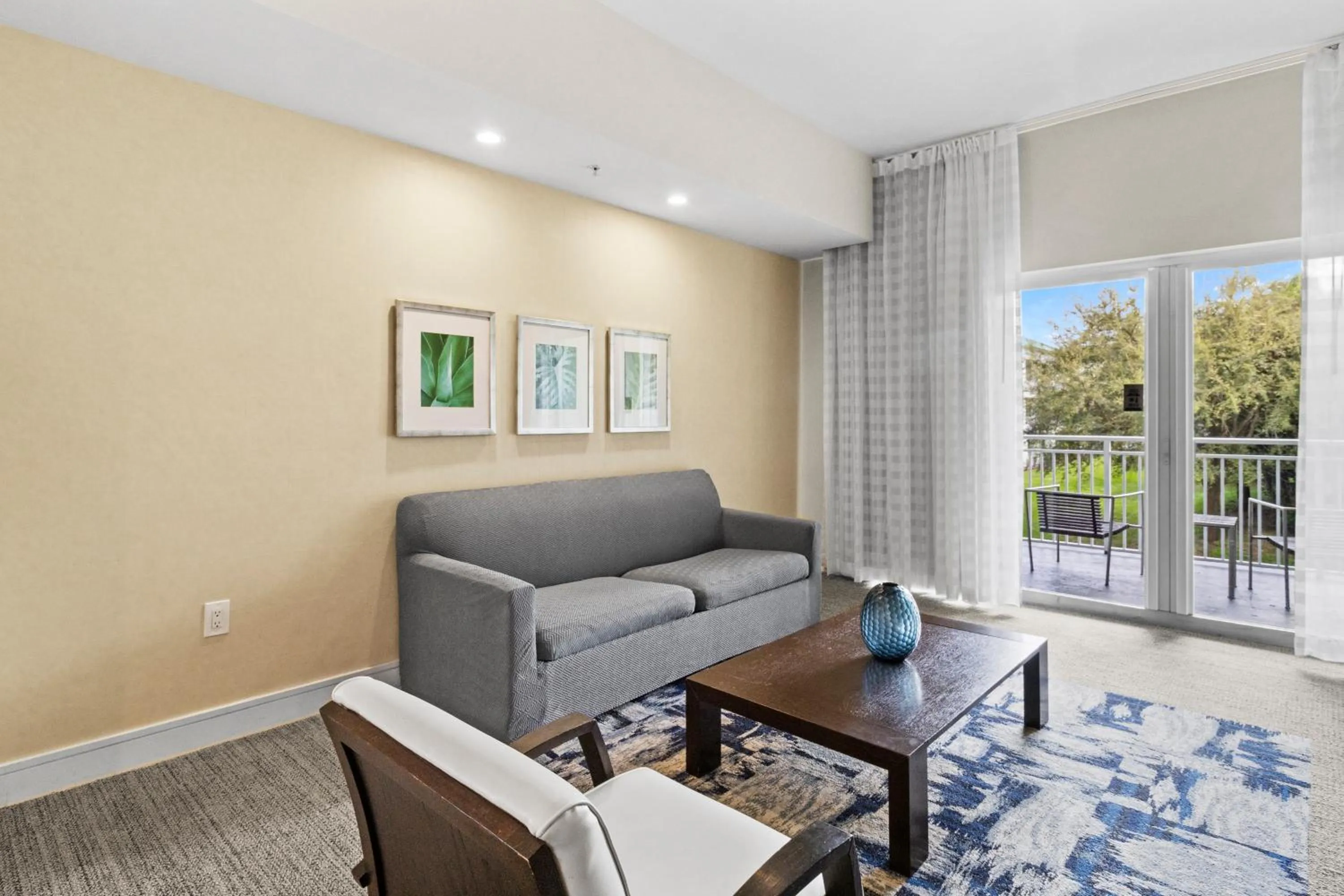 Seating area in Provident Doral At The Blue