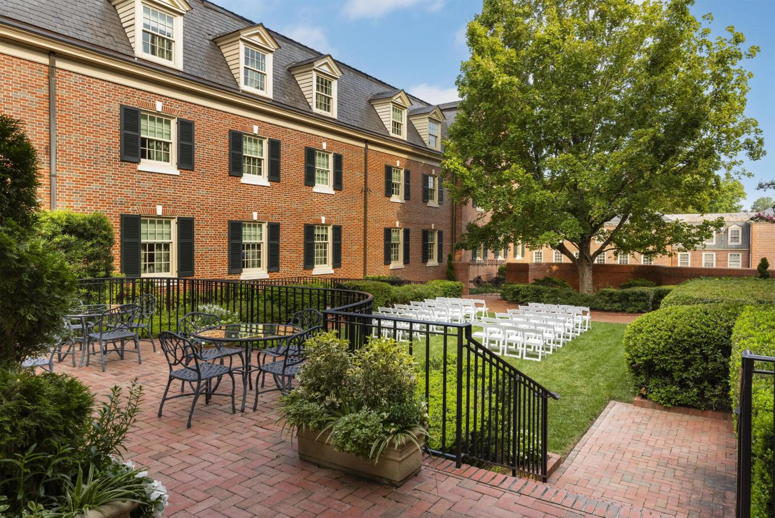 Property building in The Carolina Inn, a Destination by Hyatt Hotel