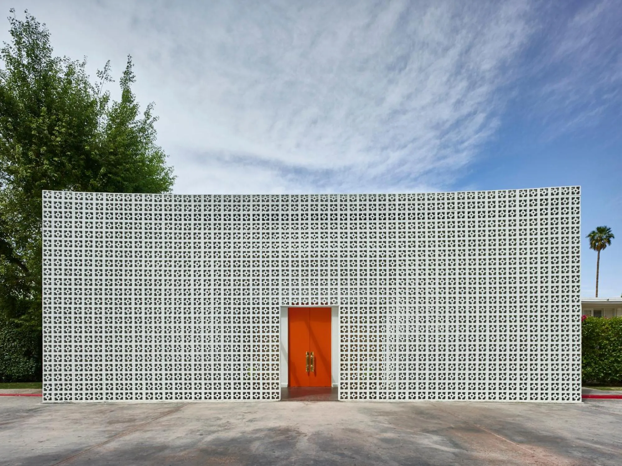 Facade/entrance in Parker Palm Springs