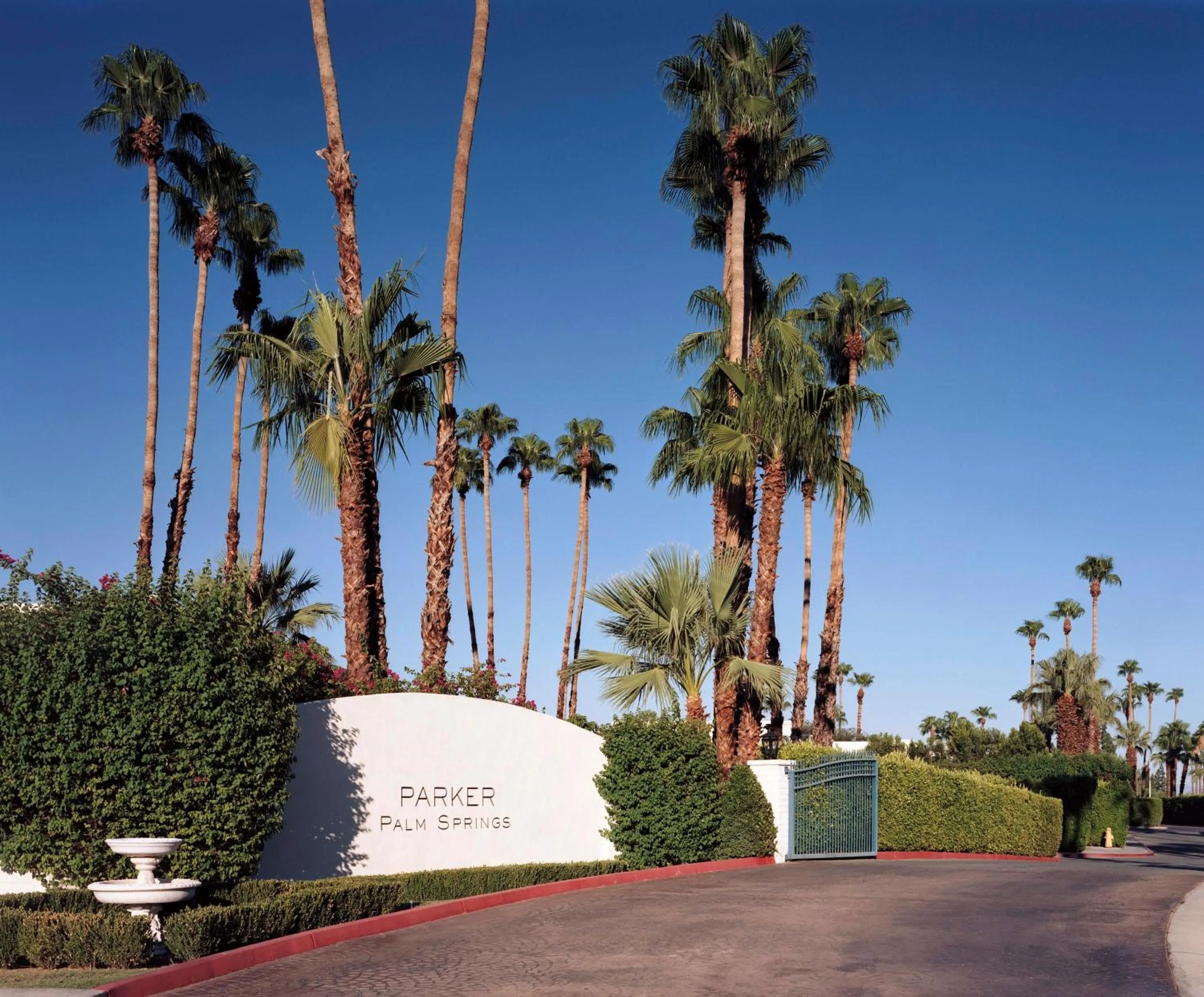 Facade/entrance in Parker Palm Springs