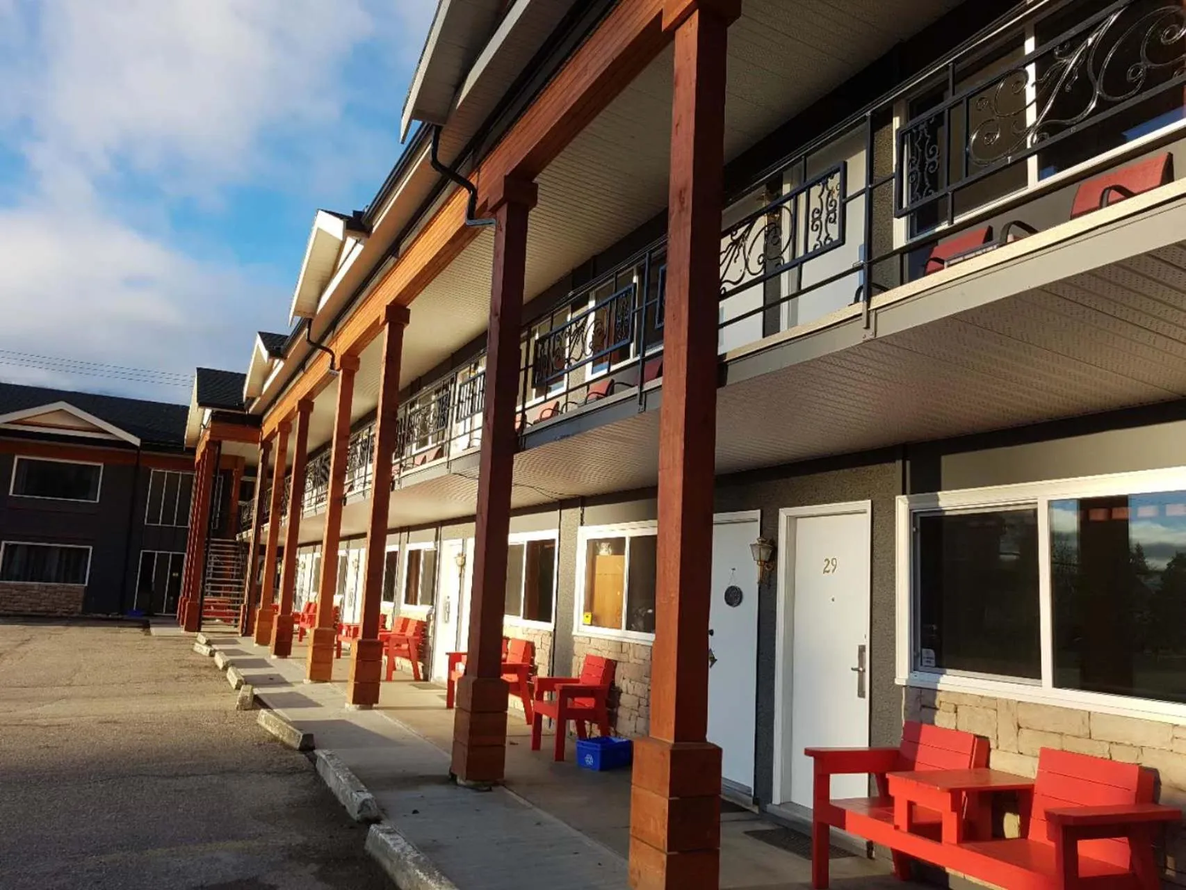 Property building in Alpine Inn & Suites