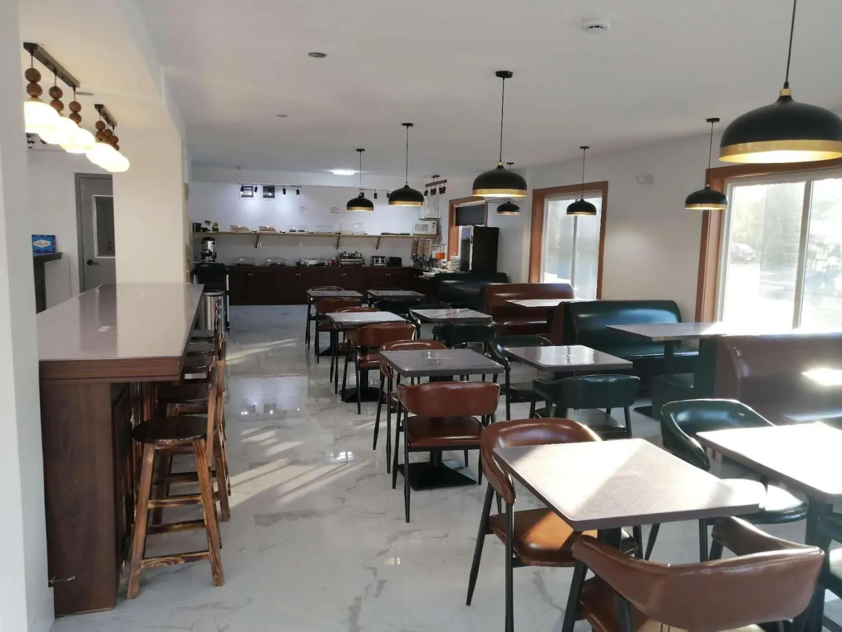 Breakfast in Alpine Inn & Suites