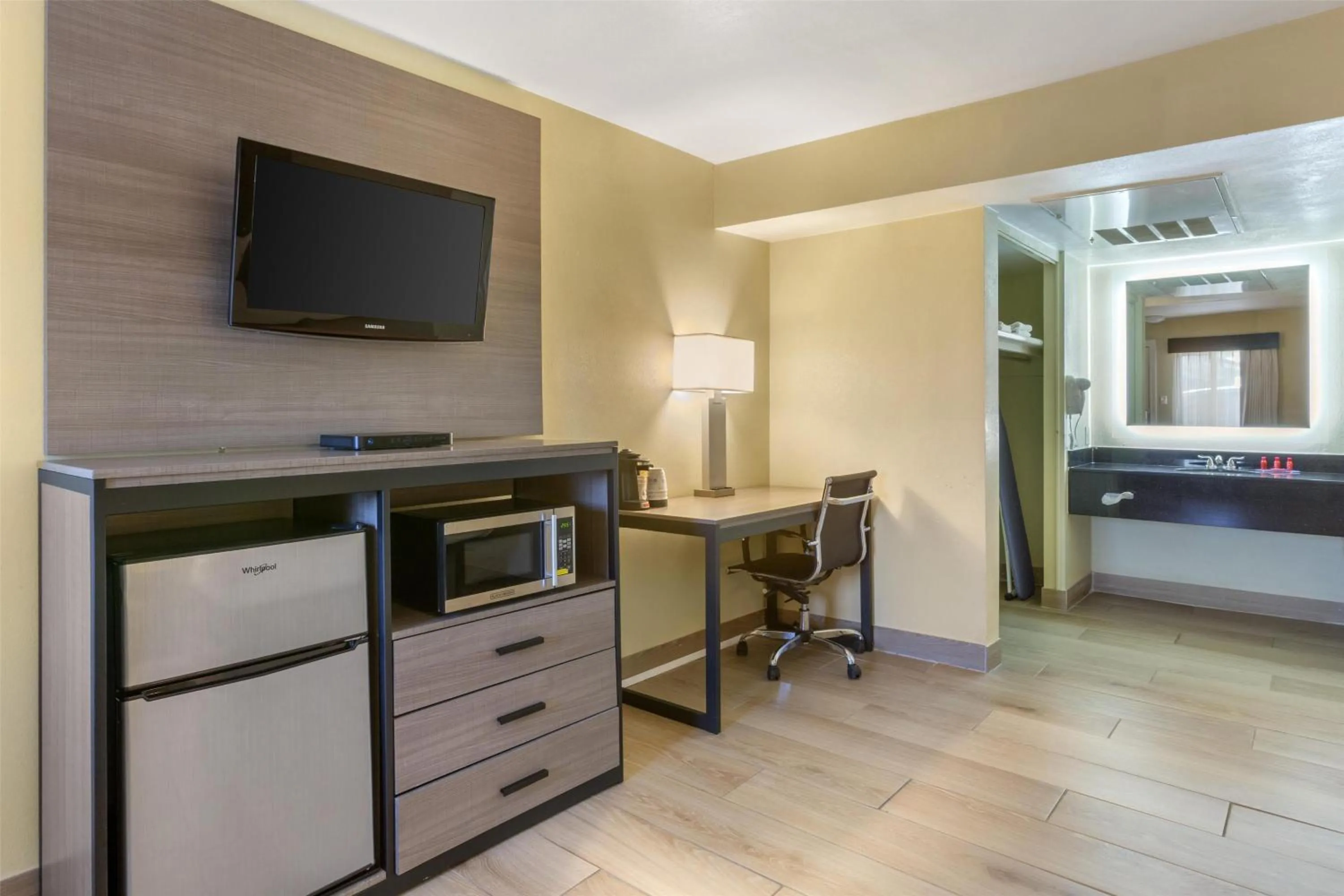 Bedroom in SureStay by Best Western Chambers Petrified Forest